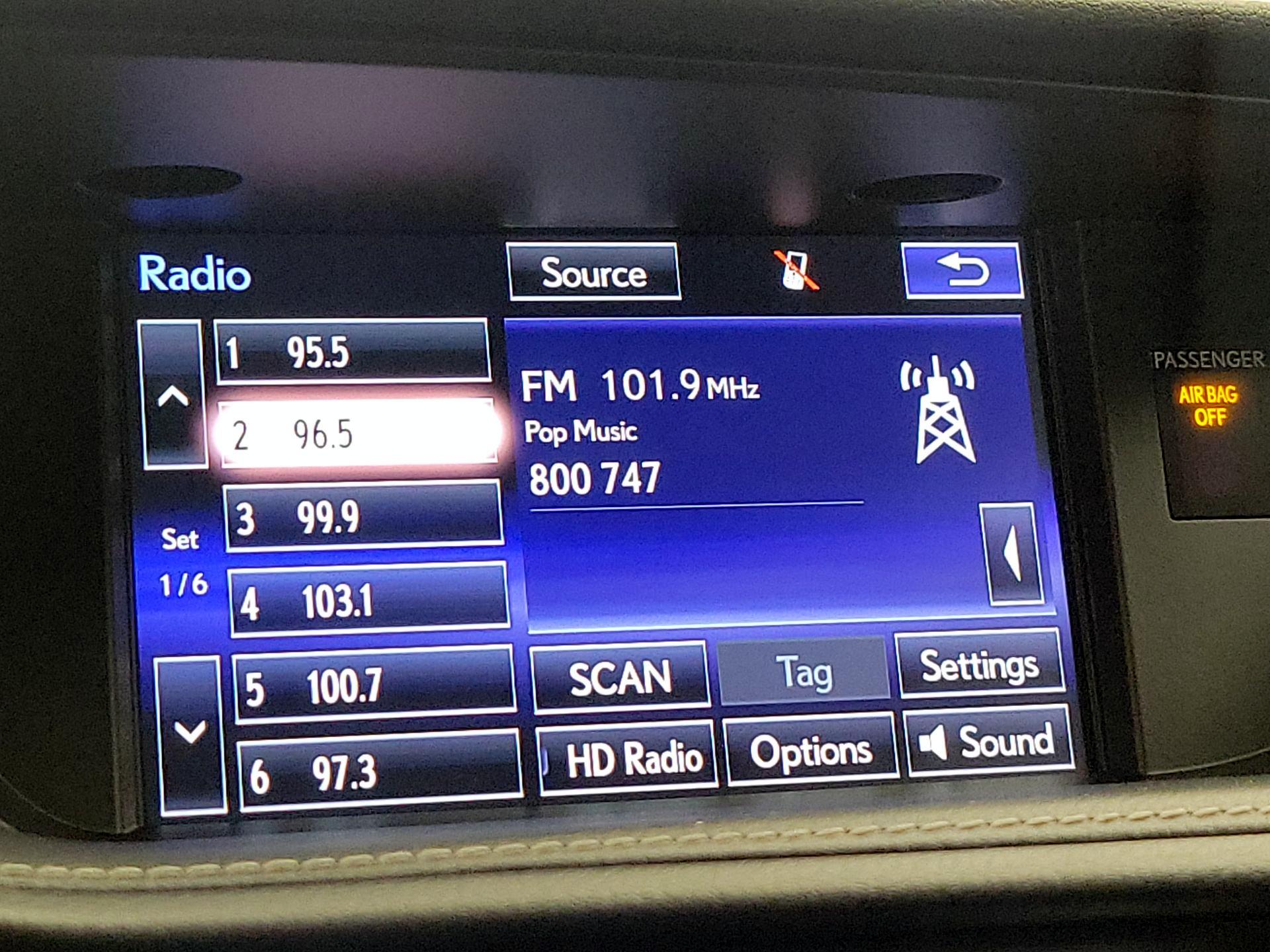 Thumbnail: 2016 Lexus ES - 16