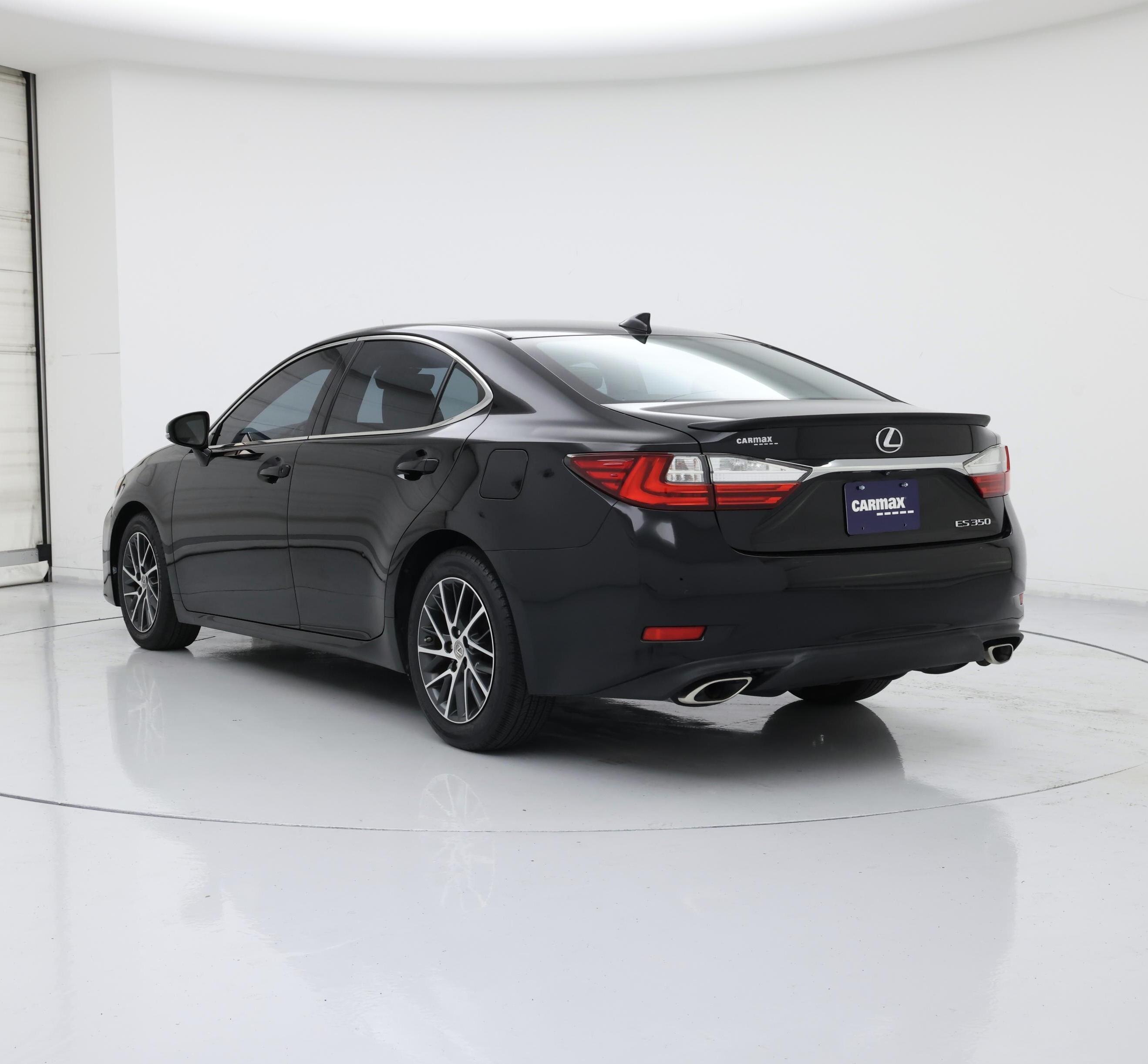 Thumbnail: 2016 Lexus ES - 2