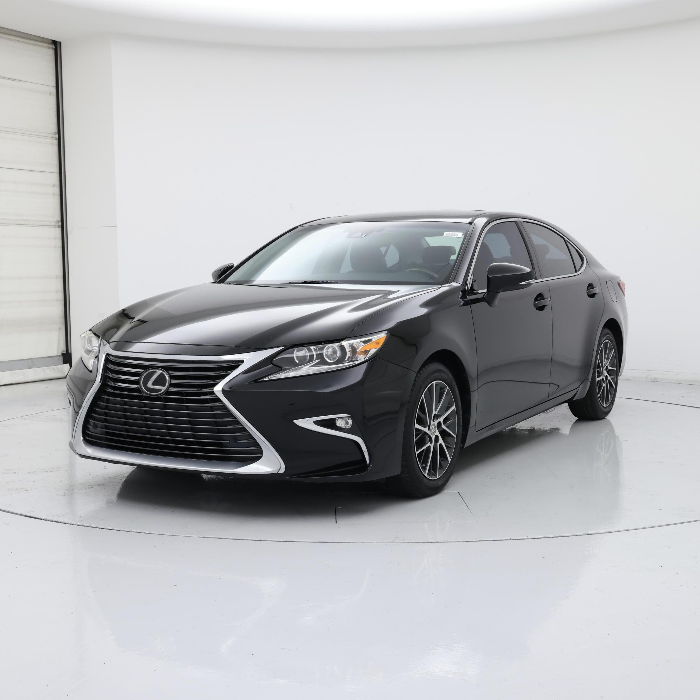 Thumbnail: 2016 Lexus ES - 4