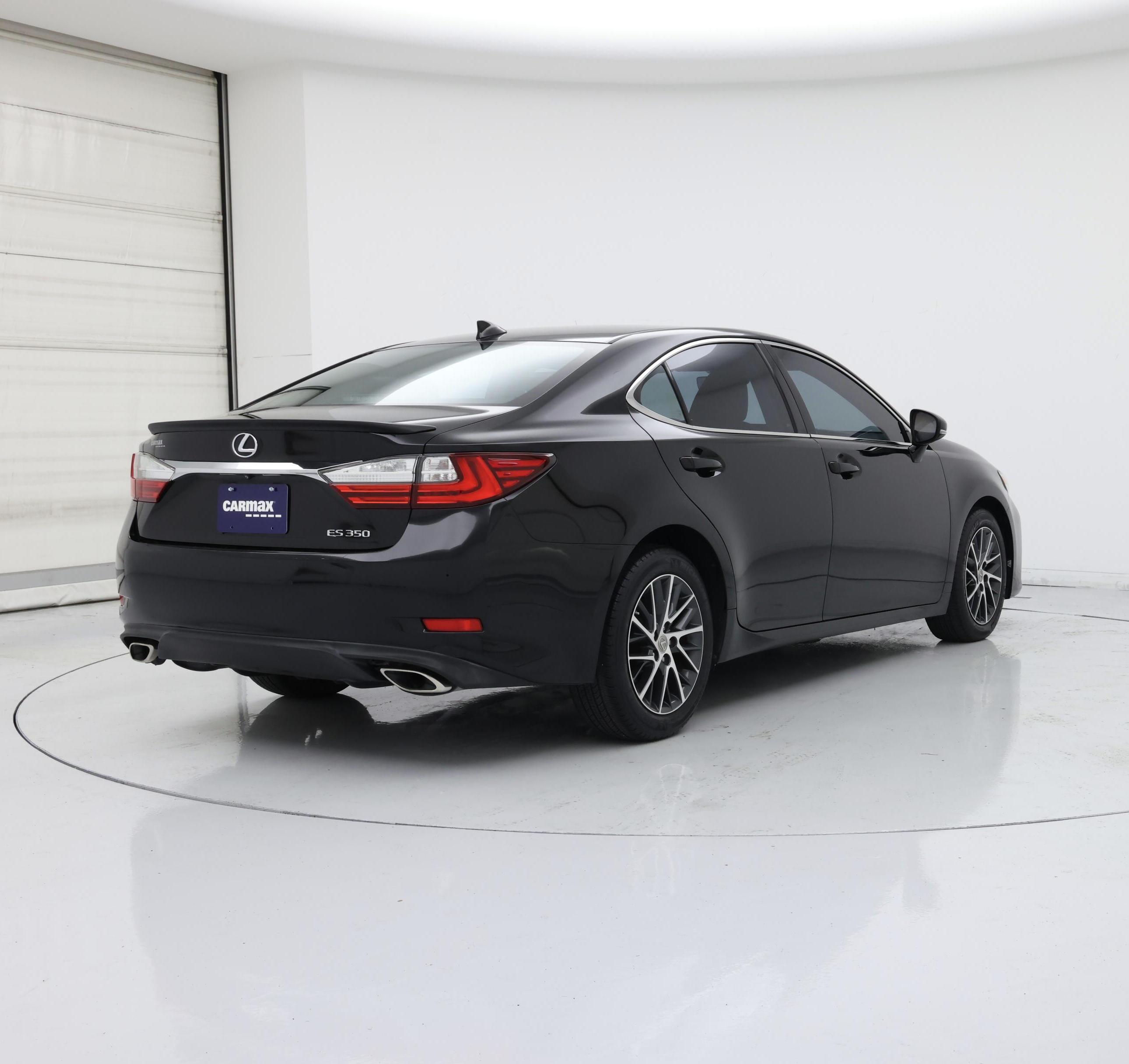 Thumbnail: 2016 Lexus ES - 8