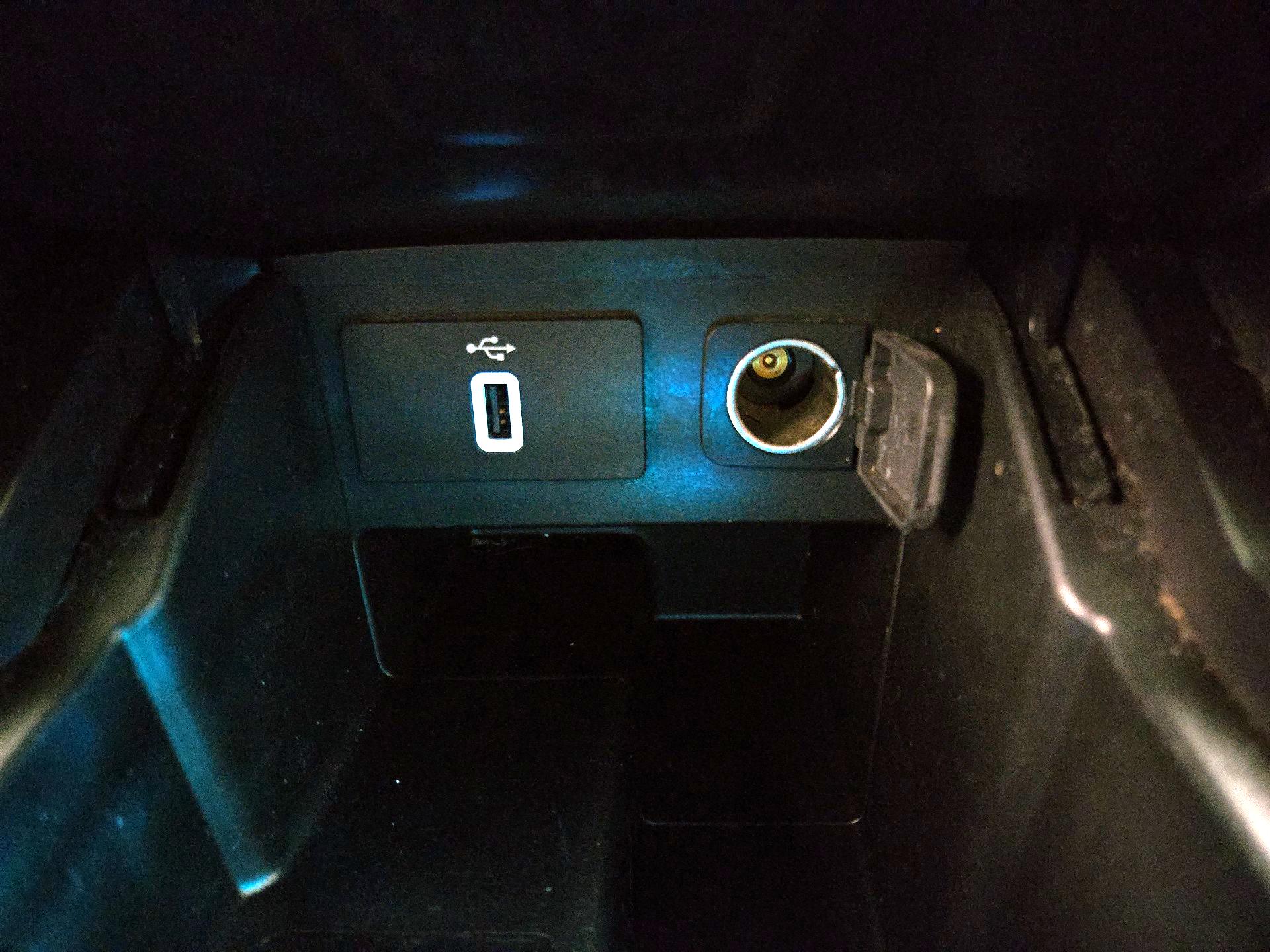 Thumbnail: 2017 Ford Explorer - 18