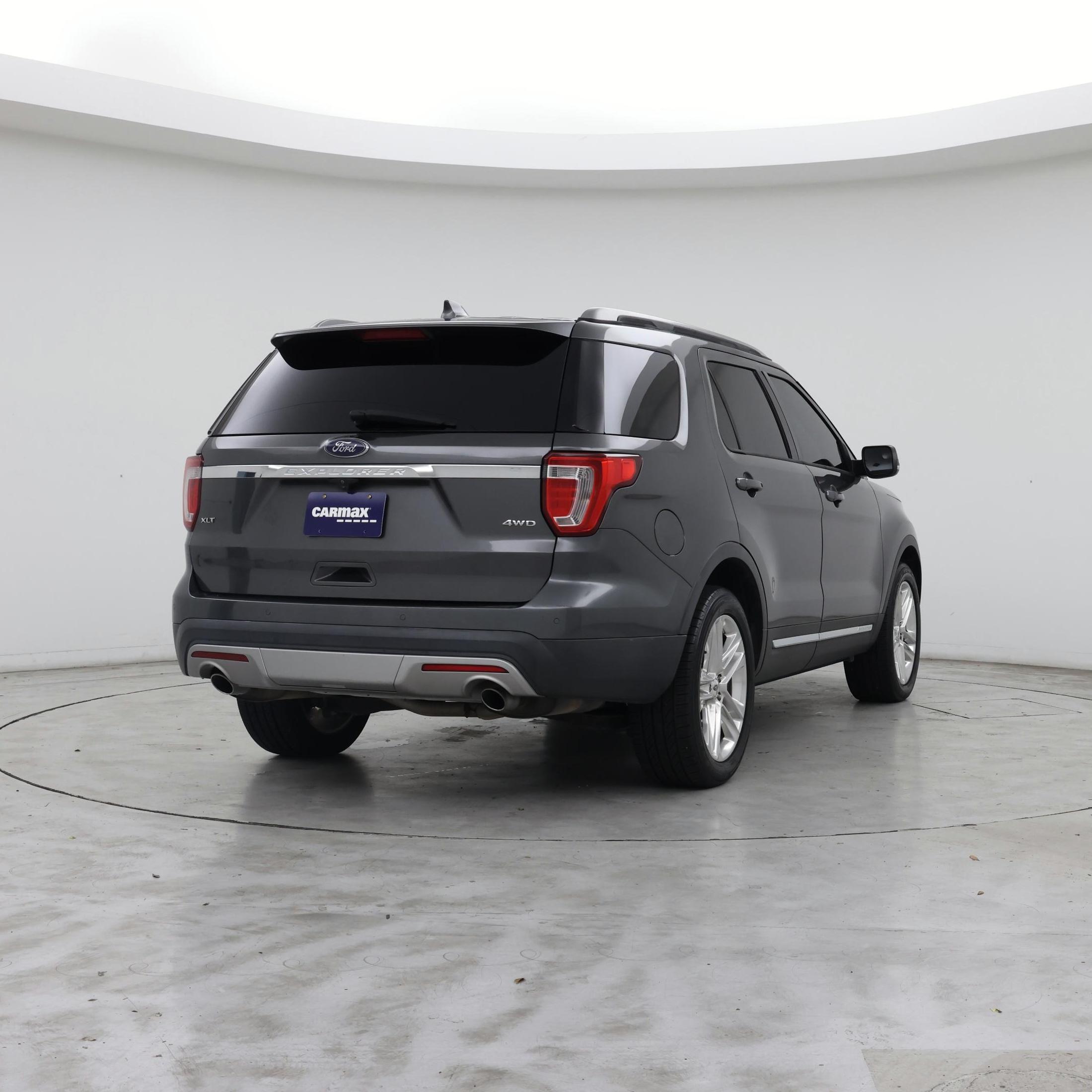 Thumbnail: 2017 Ford Explorer - 8