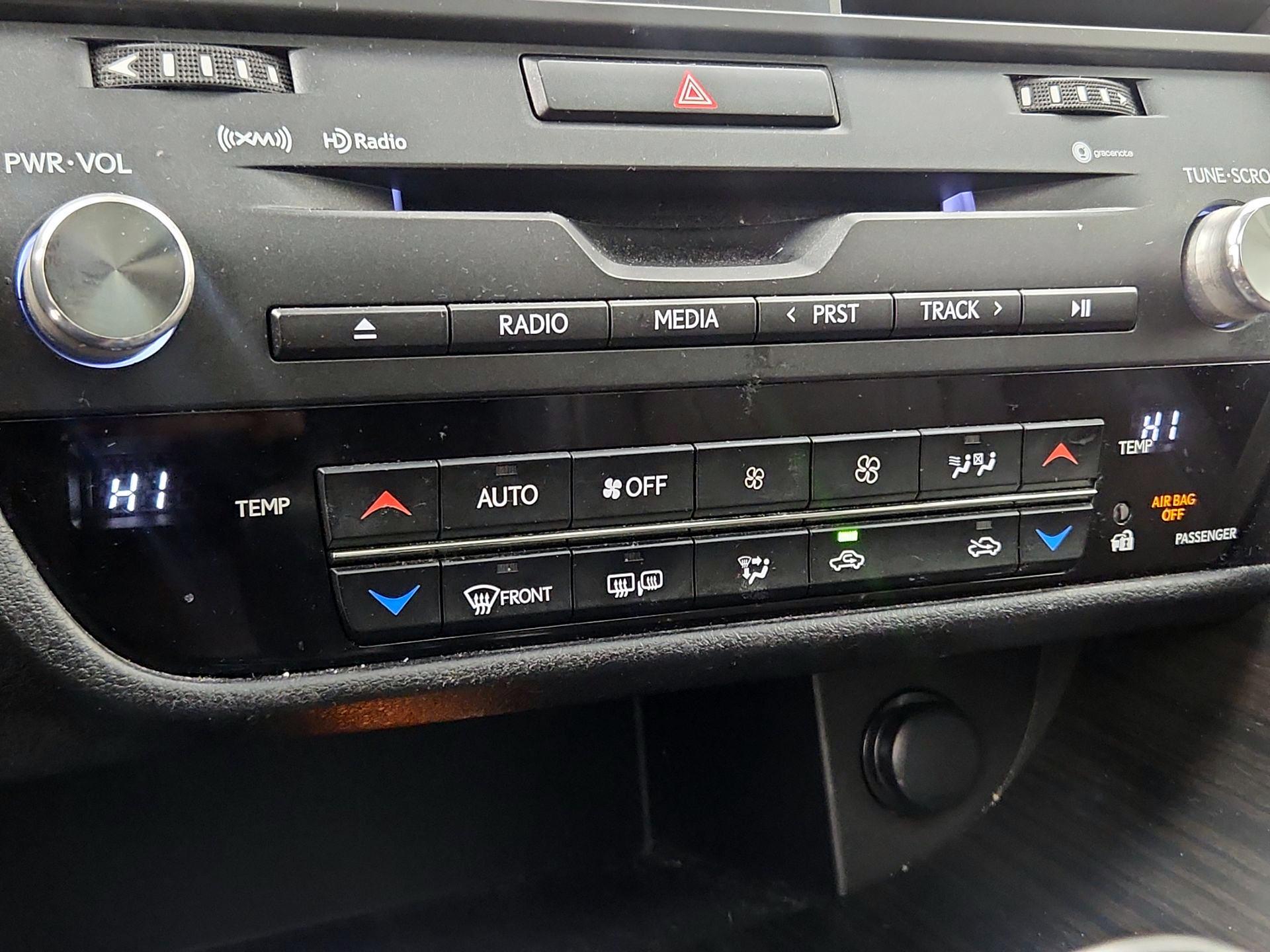 Thumbnail: 2017 Lexus RX - 16