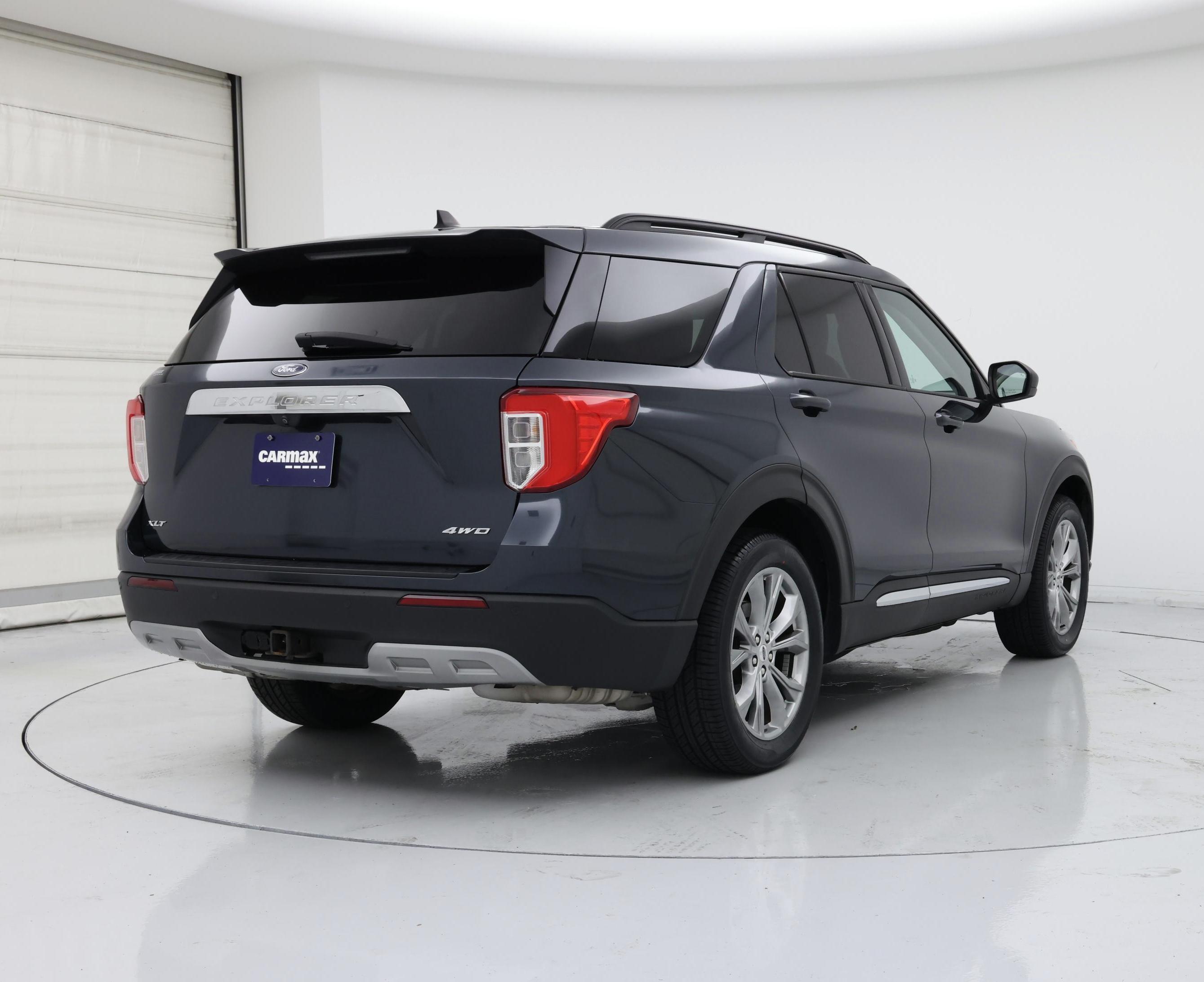 Thumbnail: 2022 Ford Explorer - 8