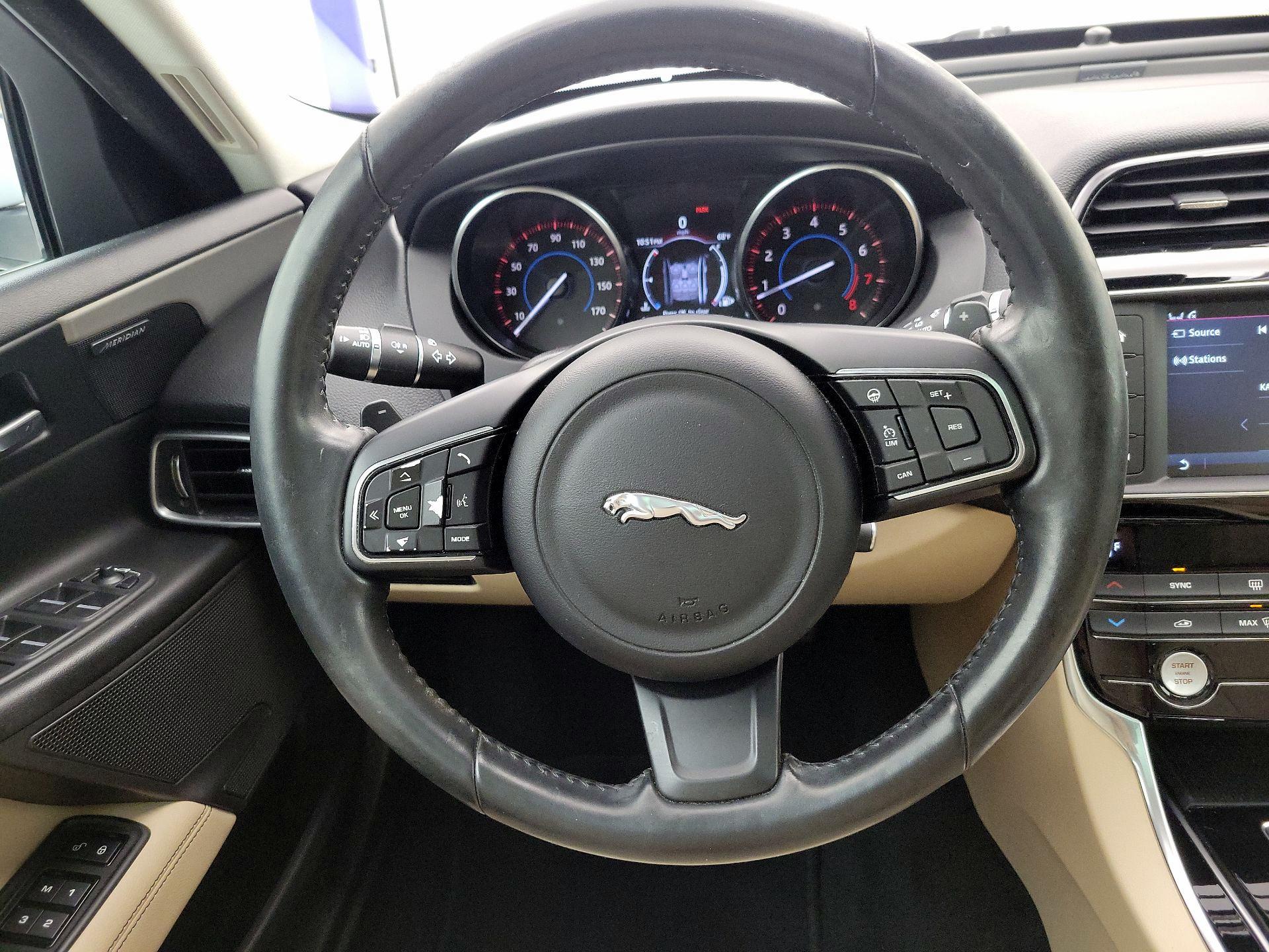 Thumbnail: 2017 Jaguar XE - 10