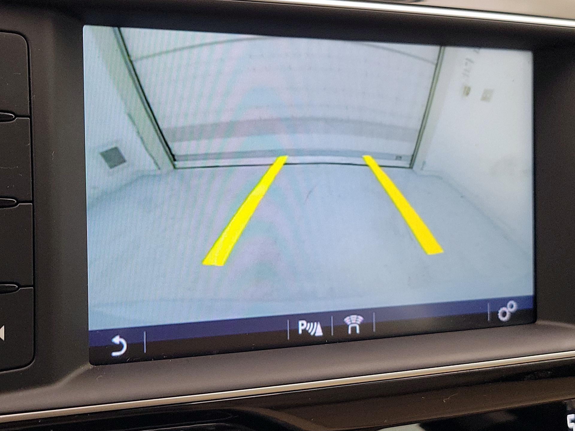 Thumbnail: 2017 Jaguar XE - 15