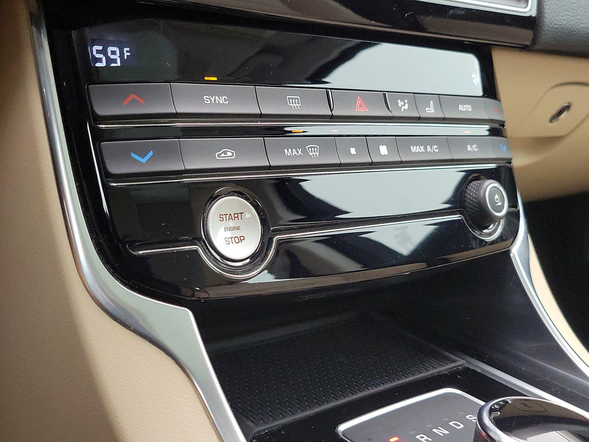 Thumbnail: 2017 Jaguar XE - 17