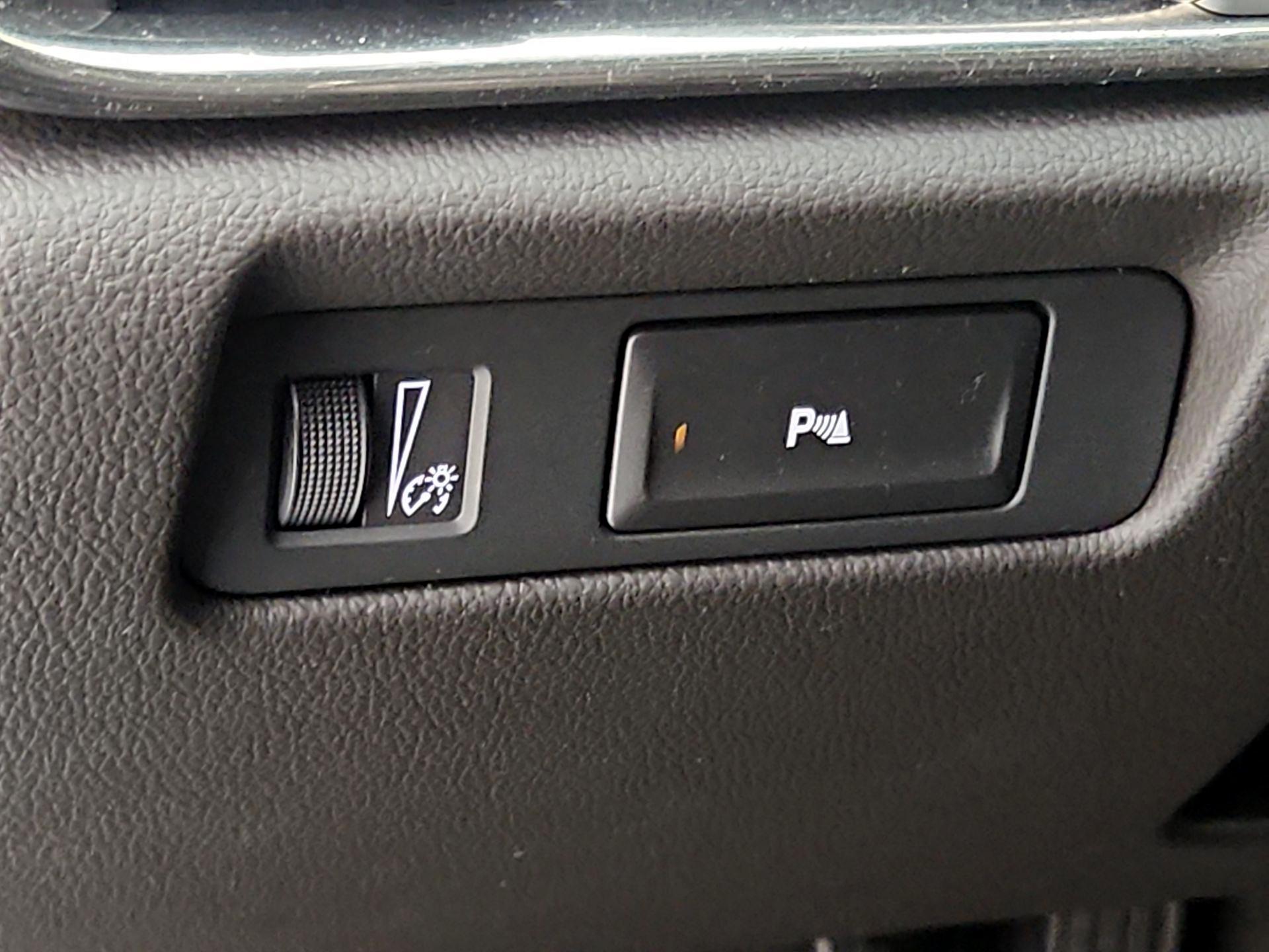 Thumbnail: 2014 Cadillac ATS - 13