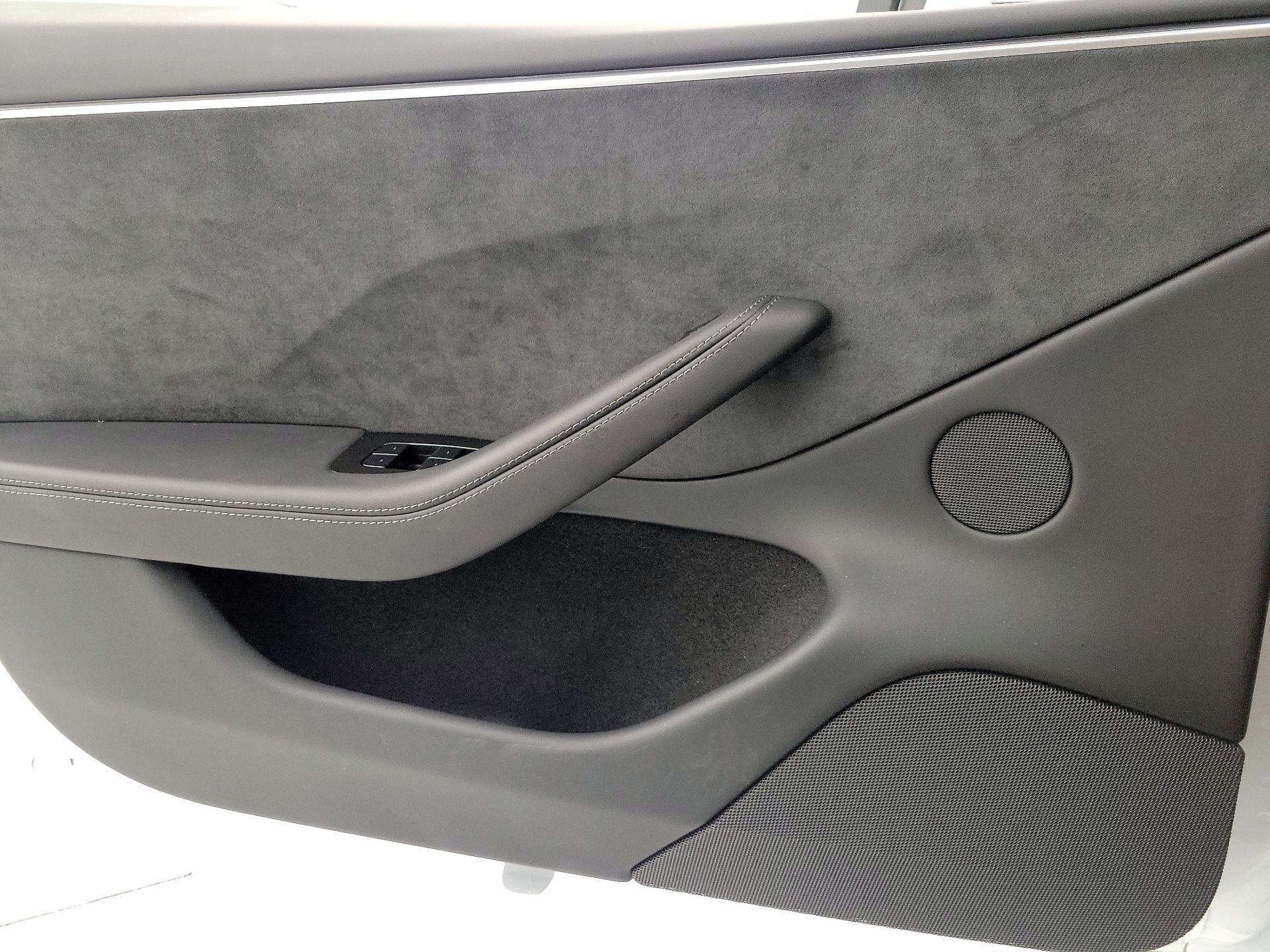 Thumbnail: 2025 Tesla Model 3 - 12