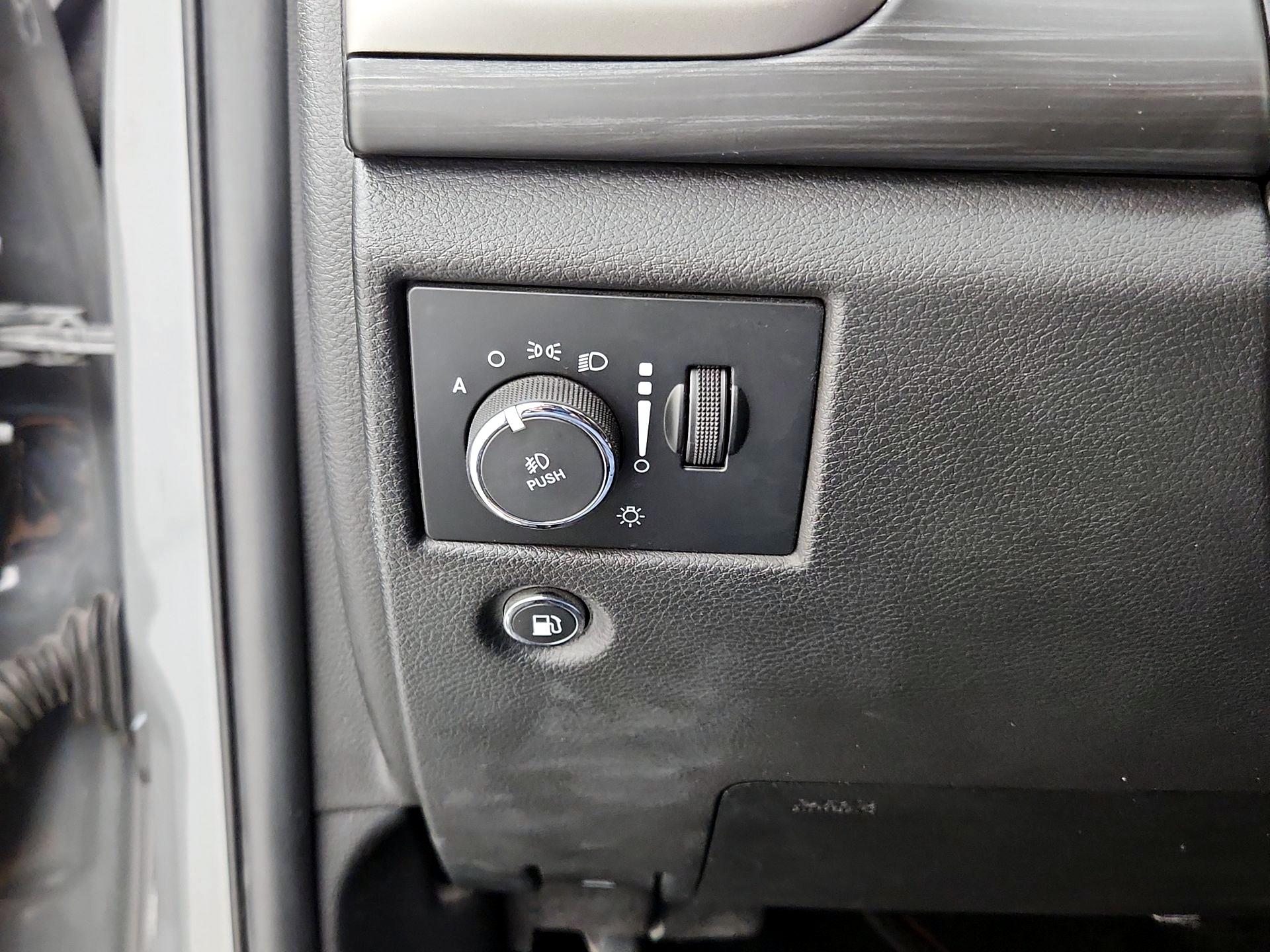 Thumbnail: 2021 Jeep Grand Cherokee - 13