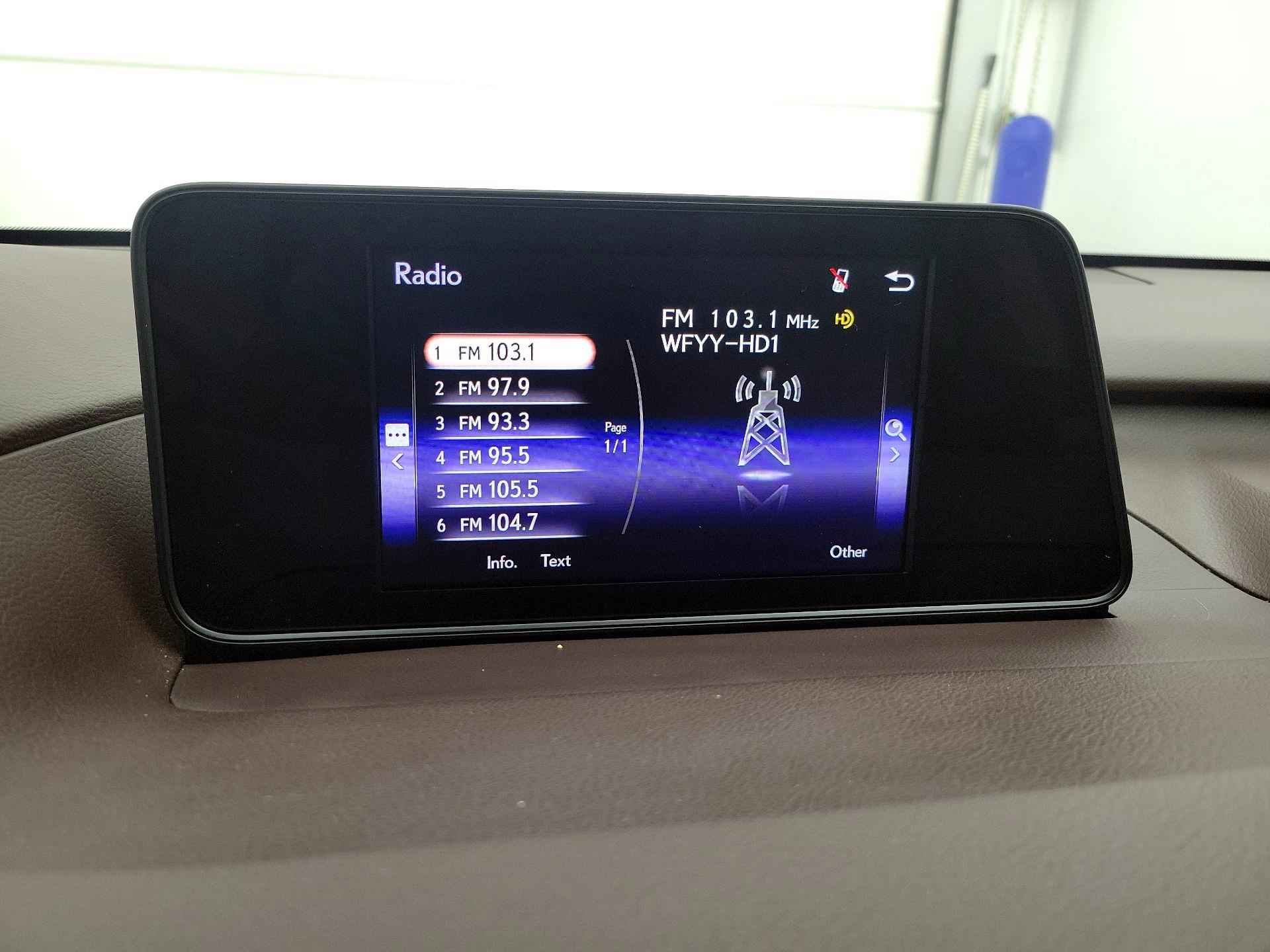 Thumbnail: 2018 Lexus RX - 15