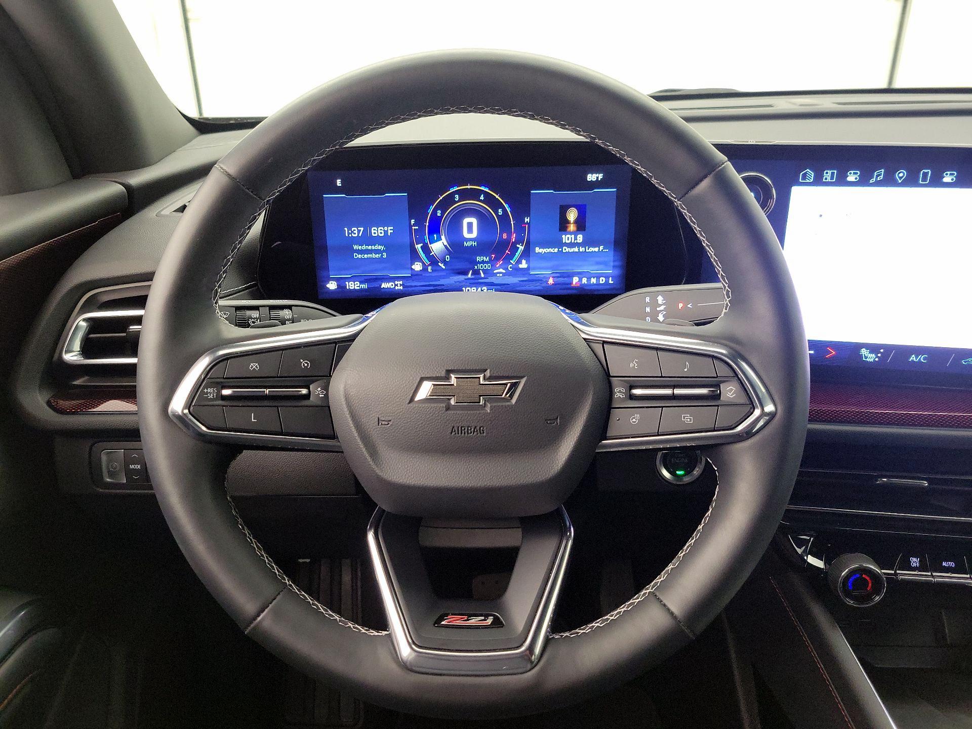 Thumbnail: 2025 Chevrolet Traverse - 10