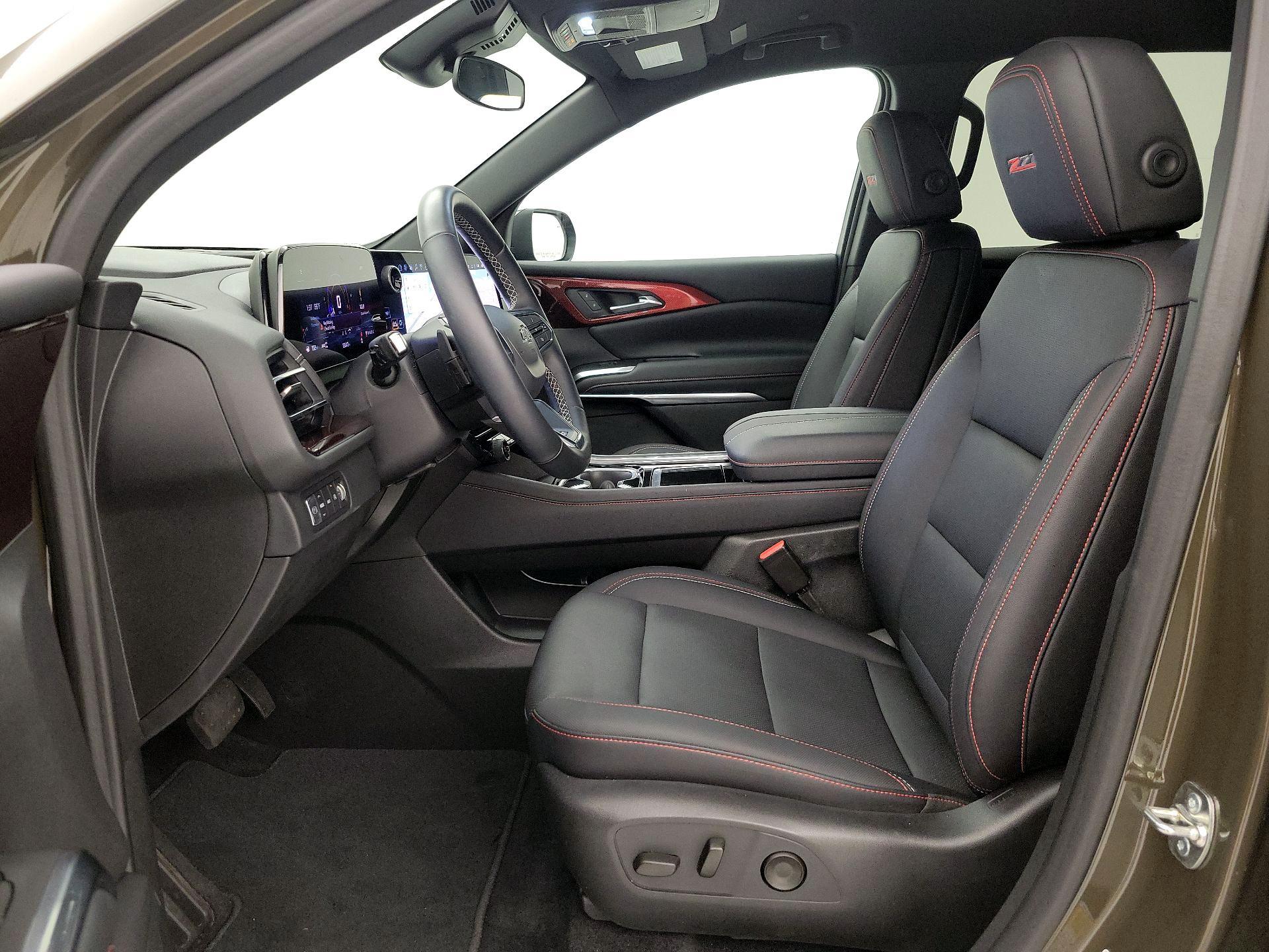 Thumbnail: 2025 Chevrolet Traverse - 11