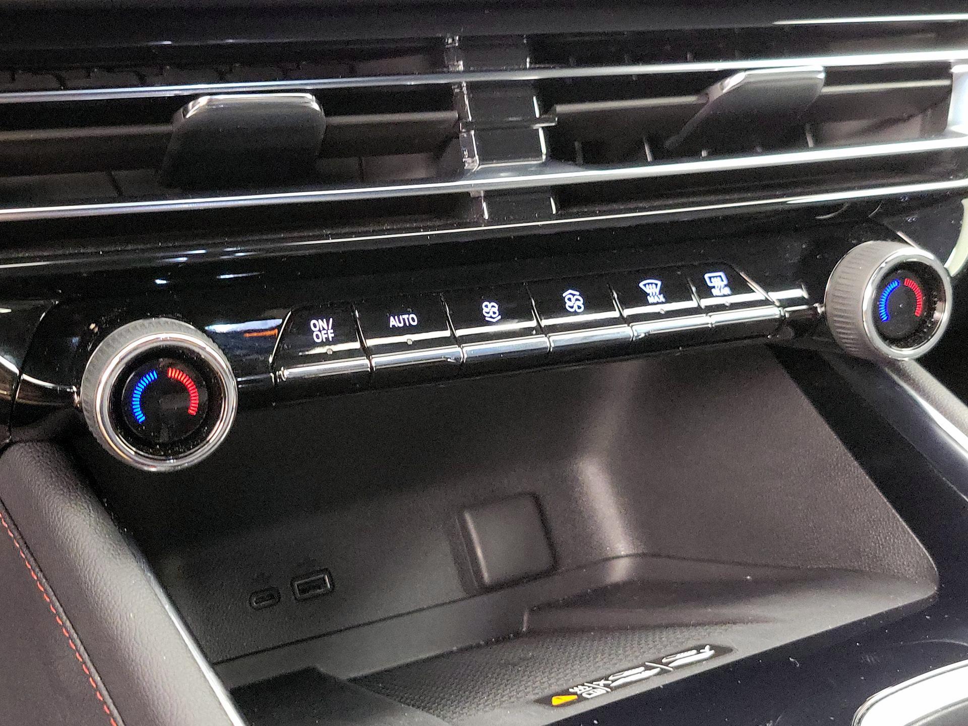 Thumbnail: 2025 Chevrolet Traverse - 17