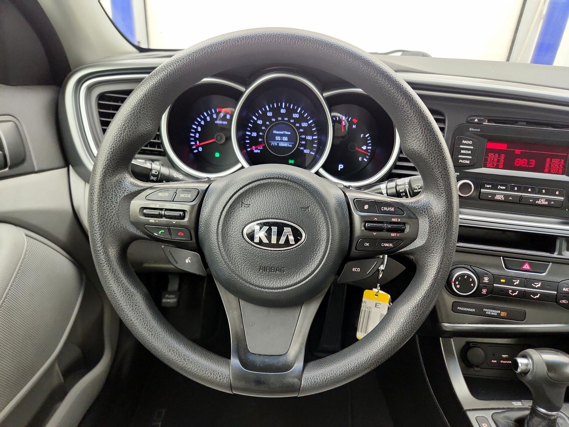 Thumbnail: 2015 Kia Optima - 10