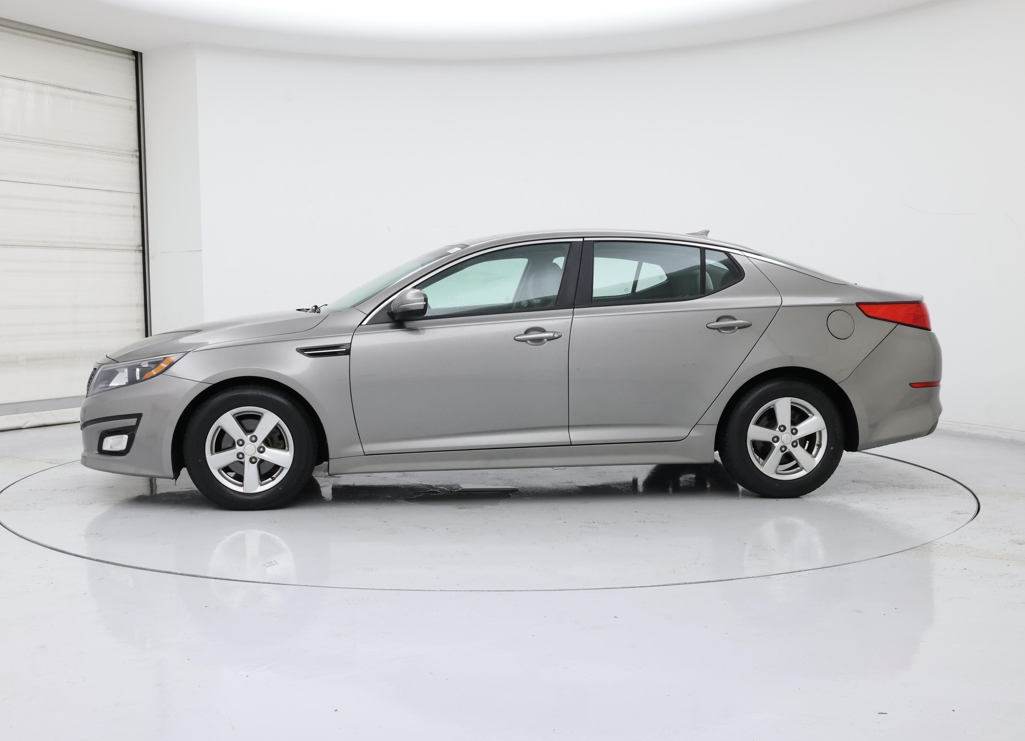 Thumbnail: 2015 Kia Optima - 3