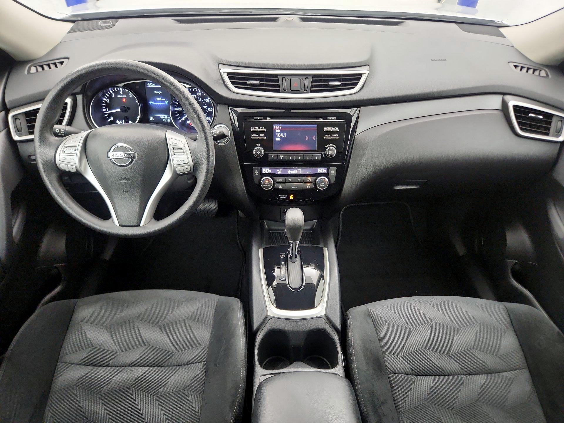 Thumbnail: 2016 Nissan Rogue - 9