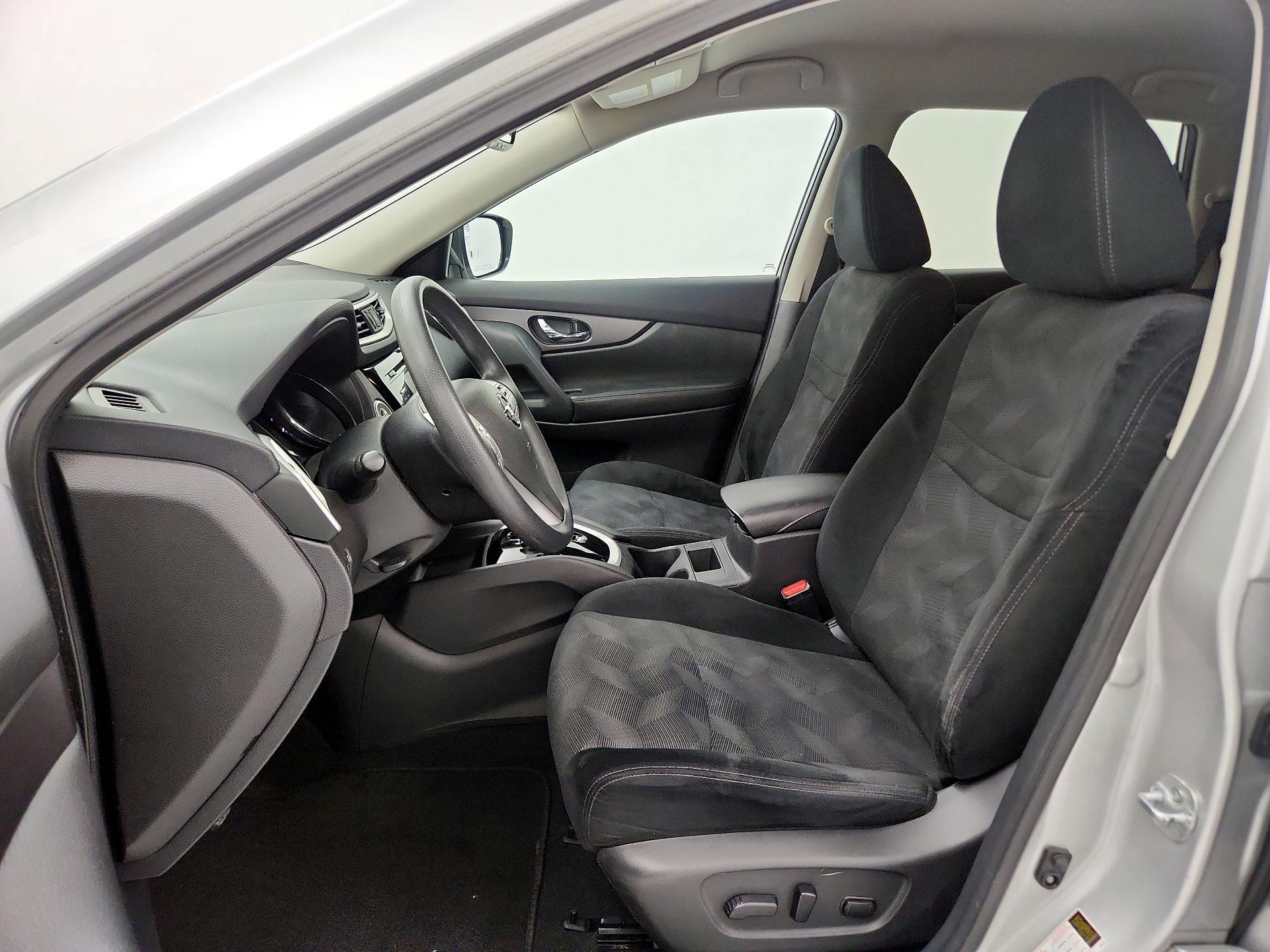 Thumbnail: 2016 Nissan Rogue - 11