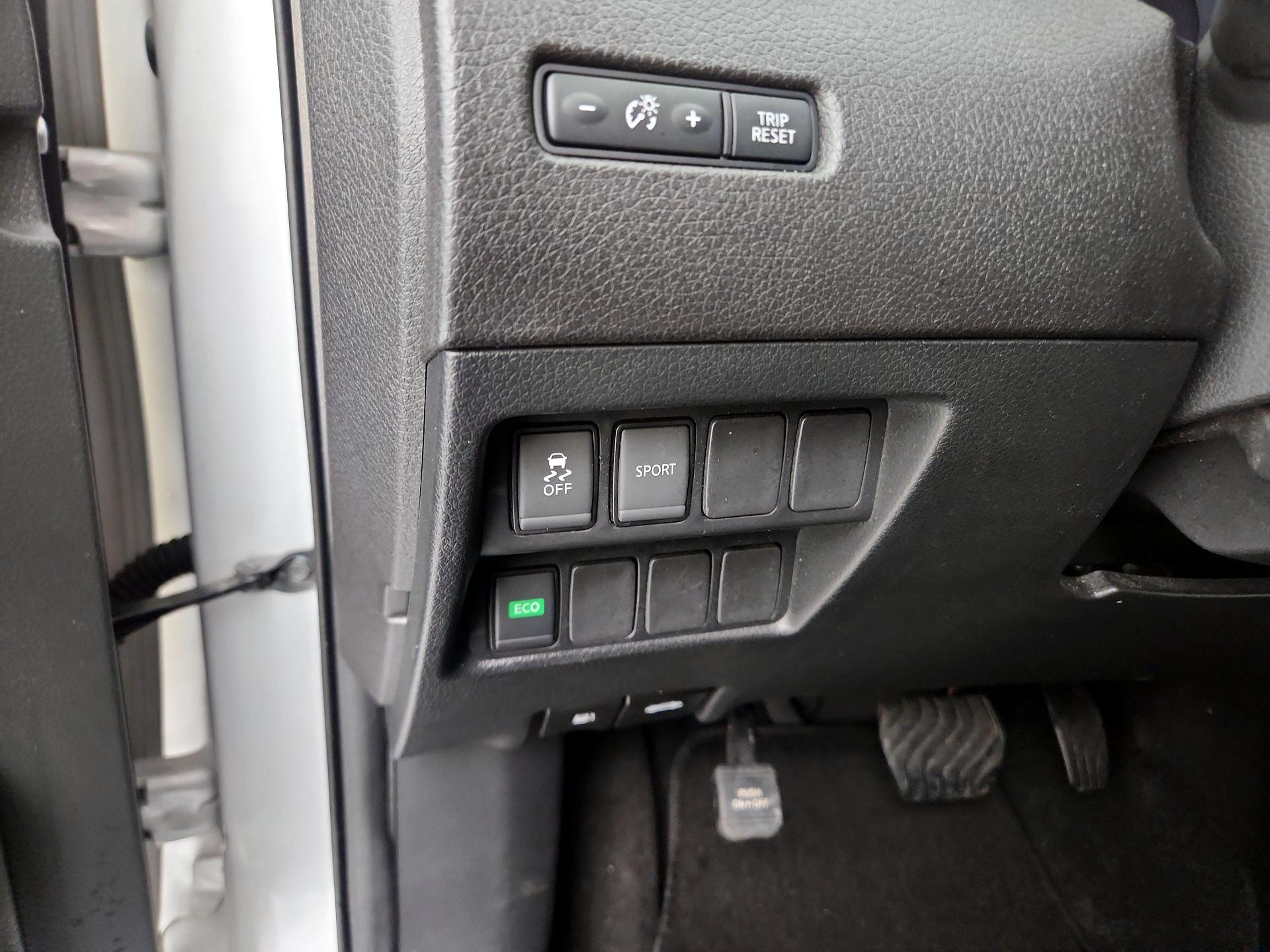 Thumbnail: 2016 Nissan Rogue - 13