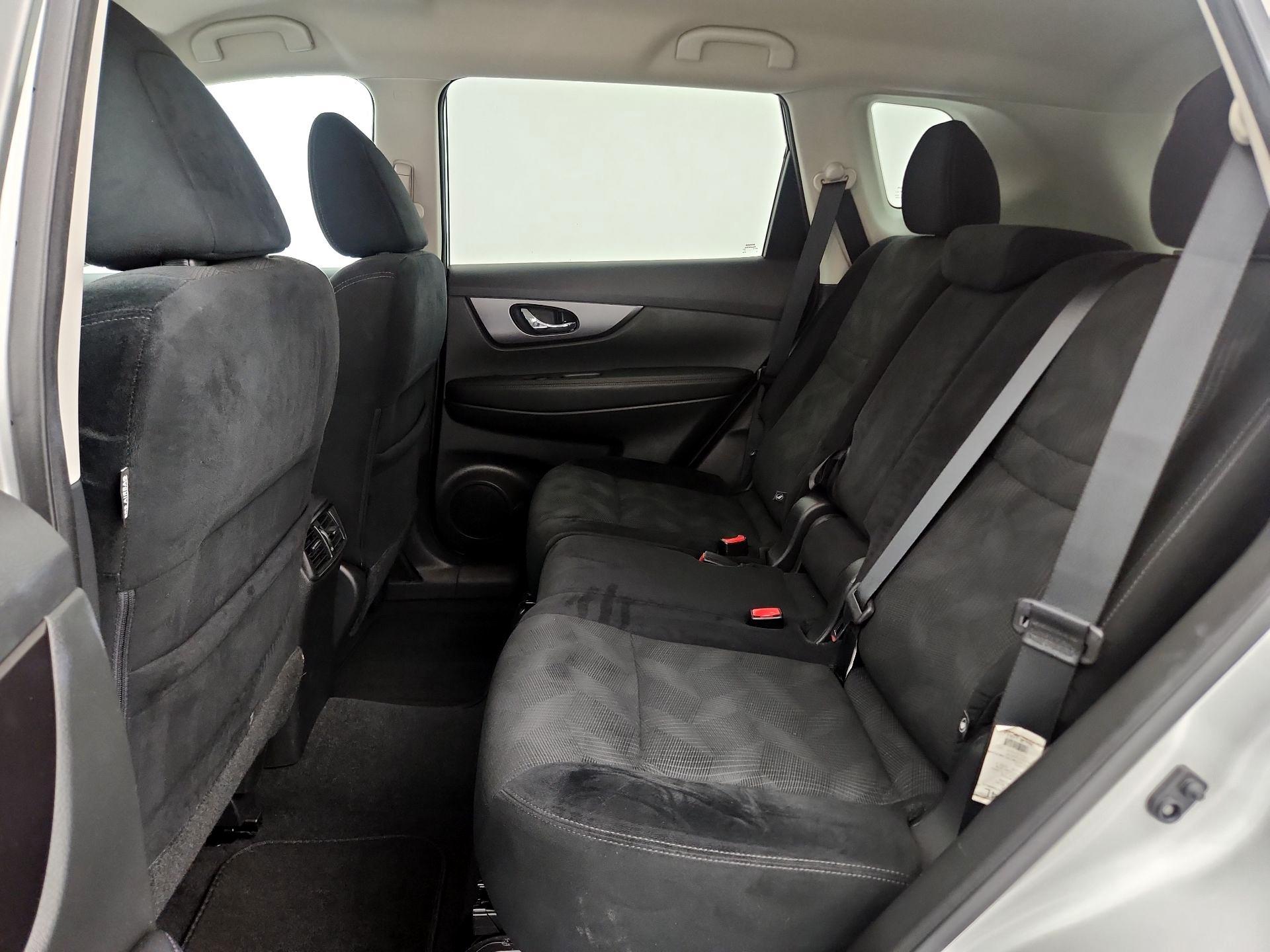 Thumbnail: 2016 Nissan Rogue - 19