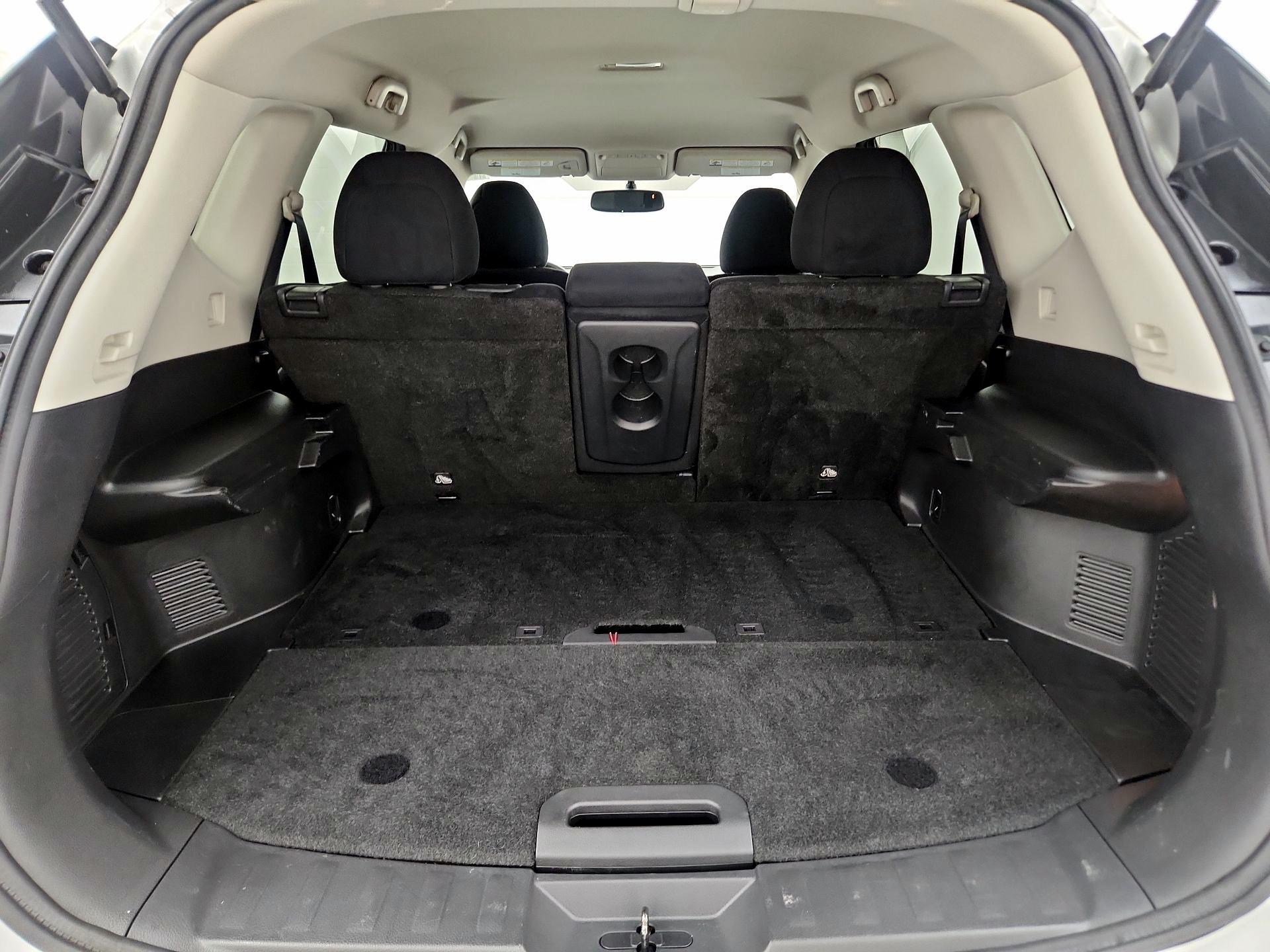 Thumbnail: 2016 Nissan Rogue - 20