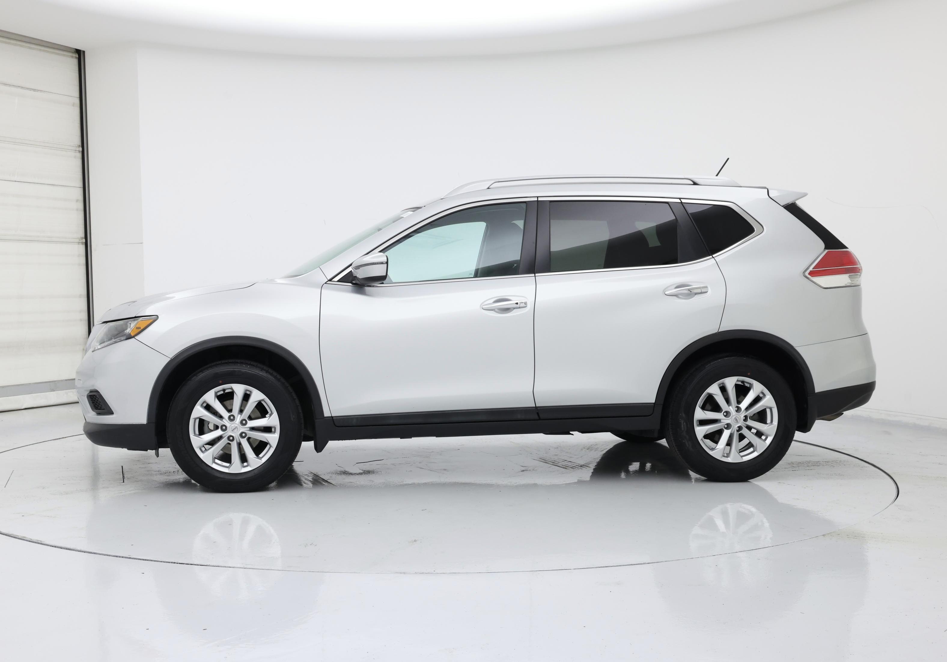 Thumbnail: 2016 Nissan Rogue - 3