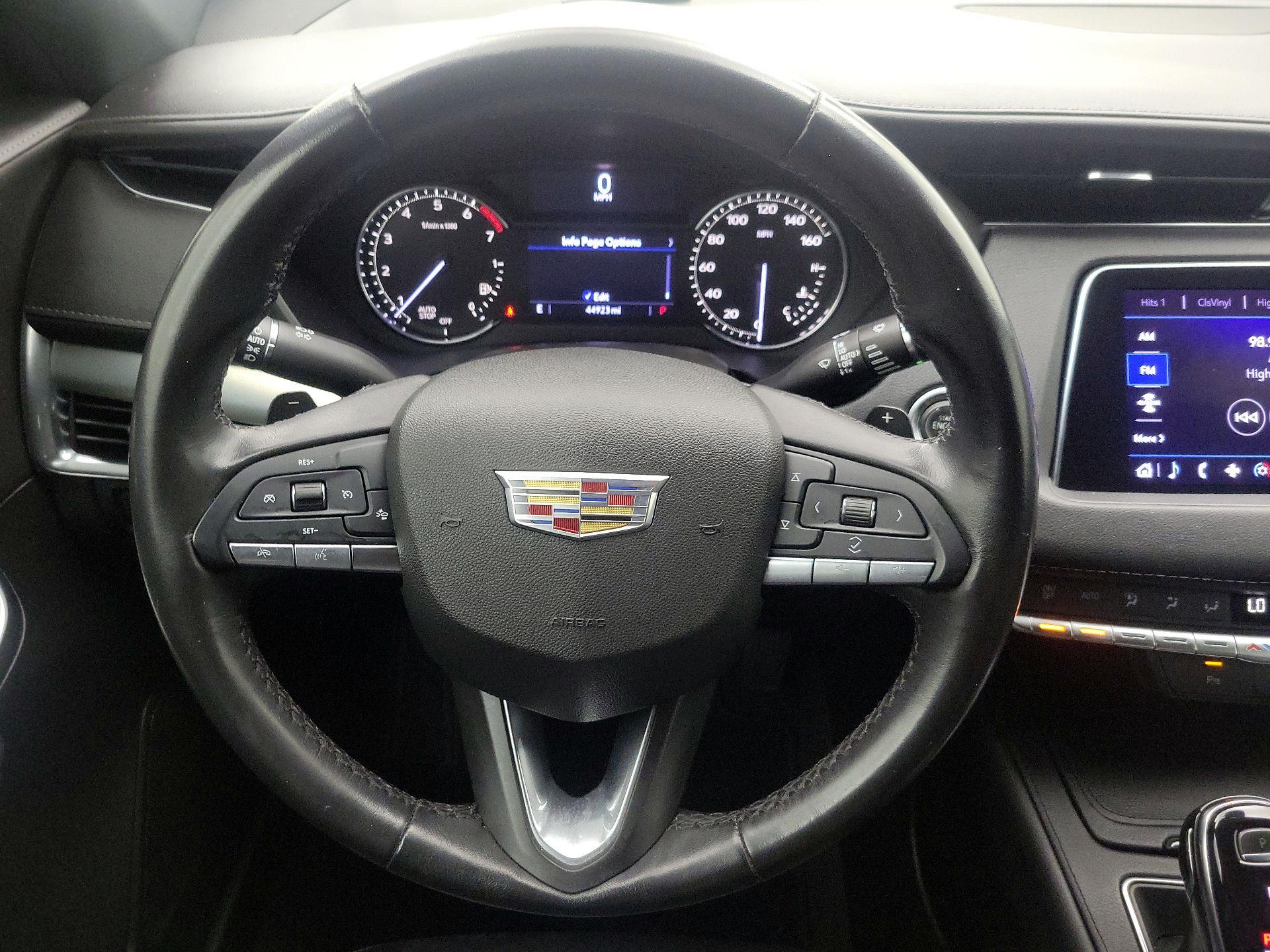 Thumbnail: 2020 Cadillac XT4 - 10