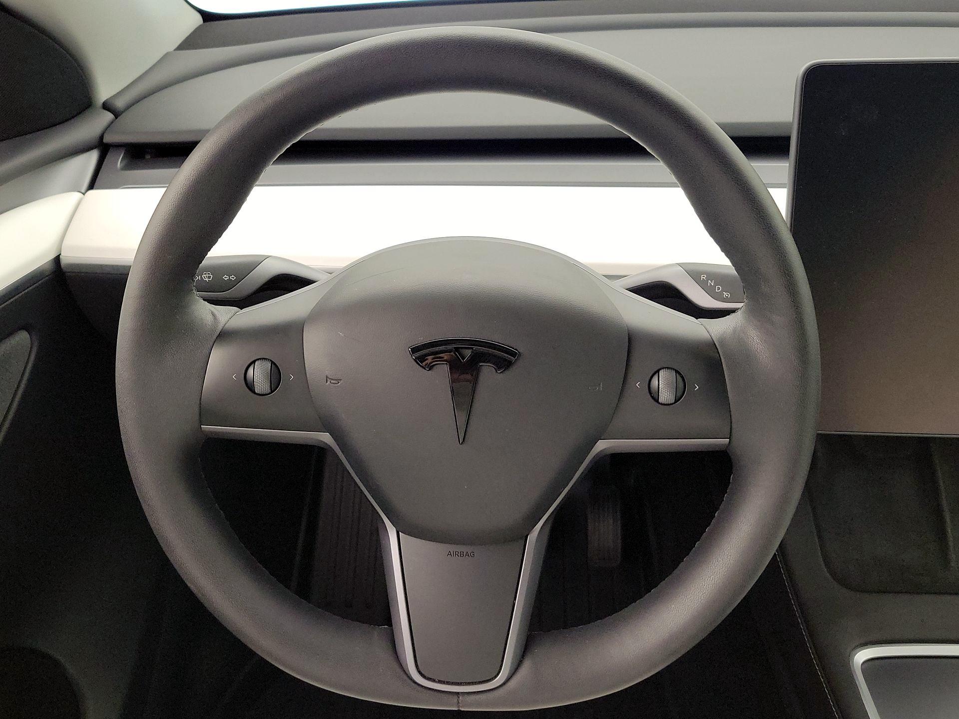 Thumbnail: 2023 Tesla Model Y - 10