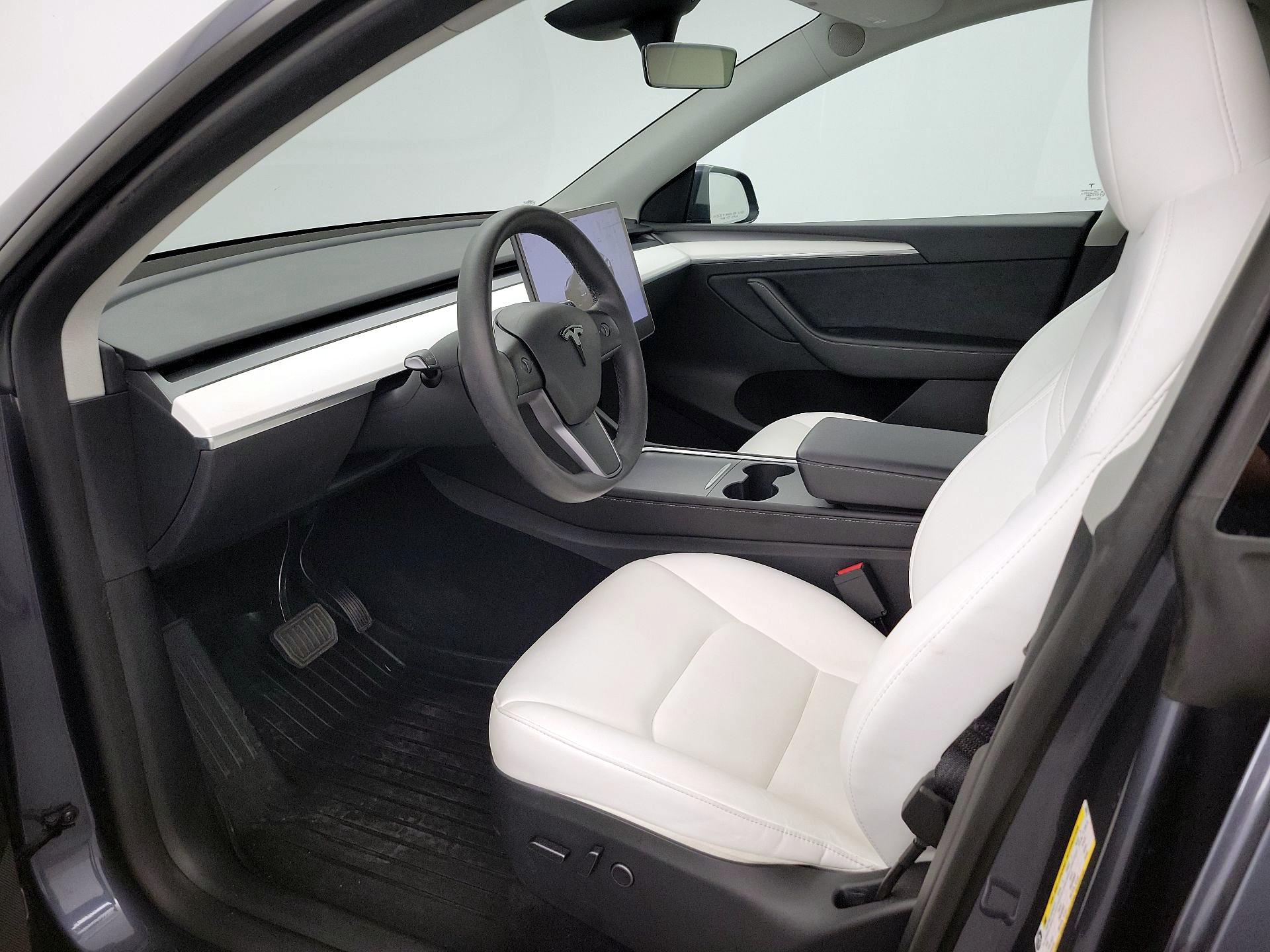 Thumbnail: 2023 Tesla Model Y - 11