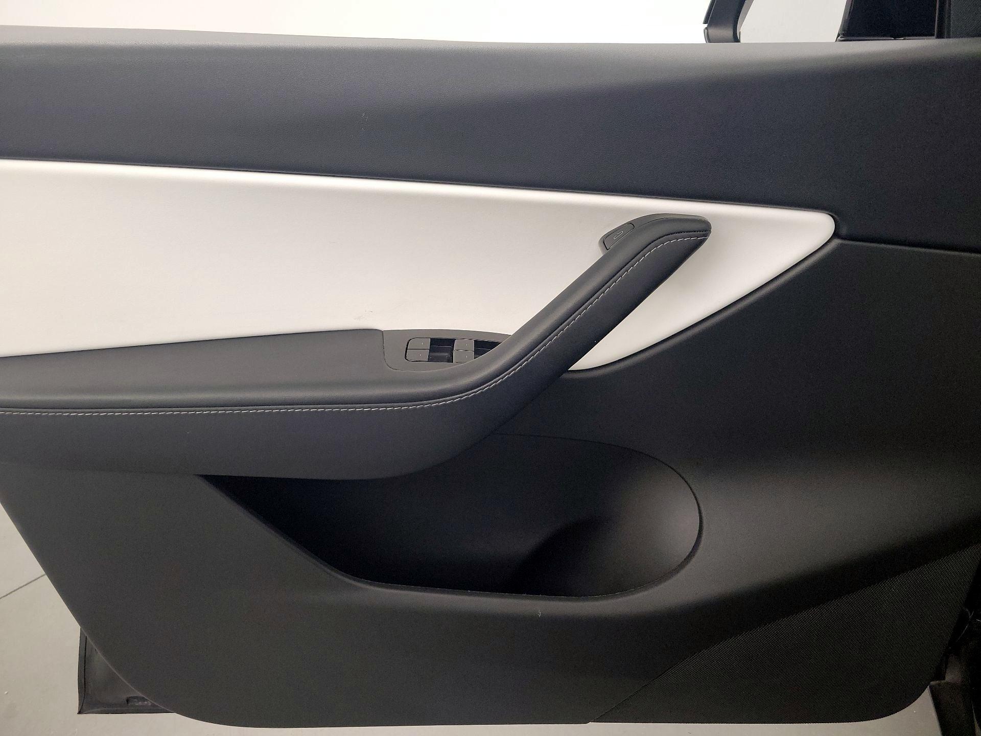 Thumbnail: 2020 Tesla Model Y - 12