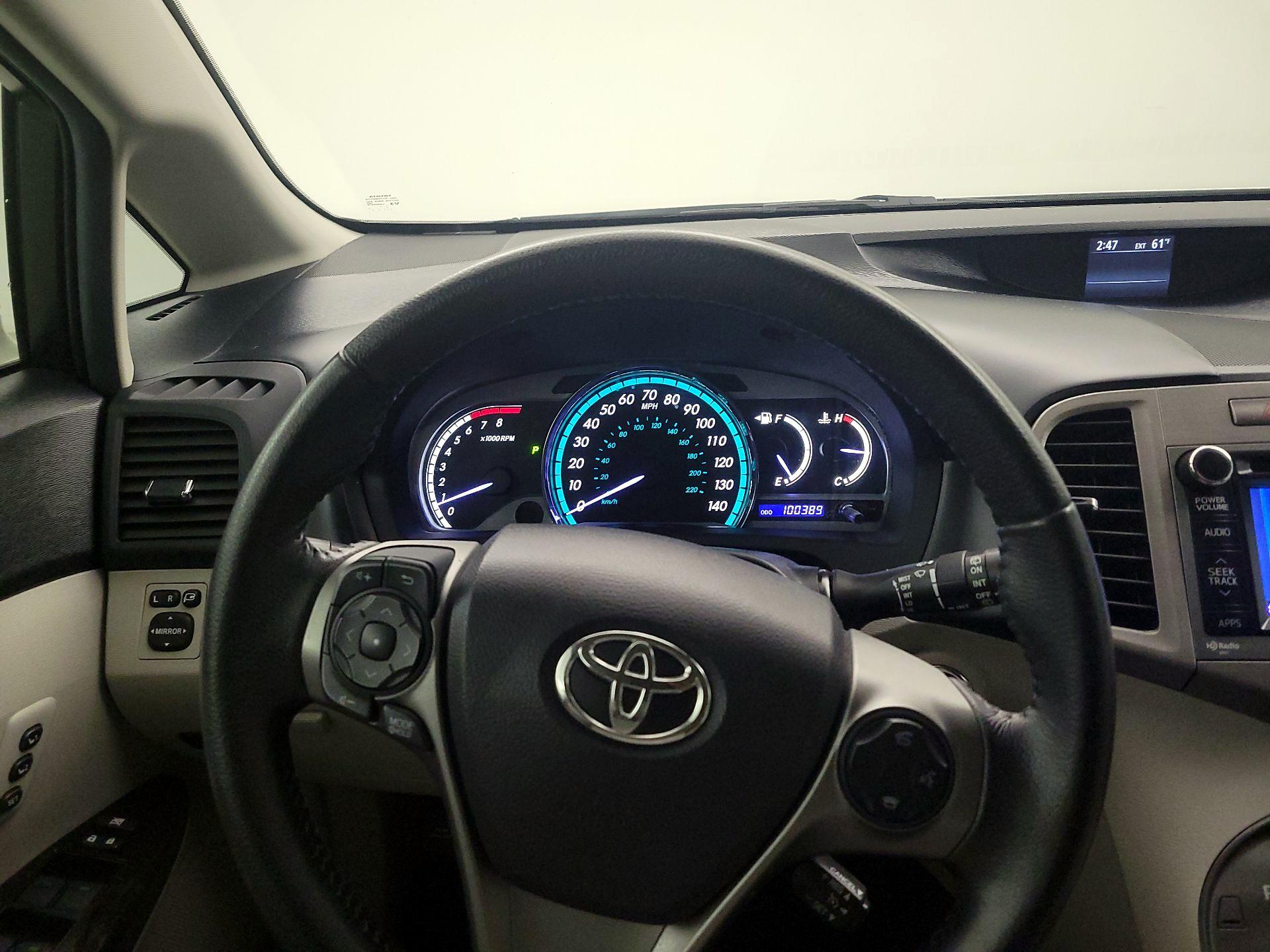 Thumbnail: 2014 Toyota Venza - 10