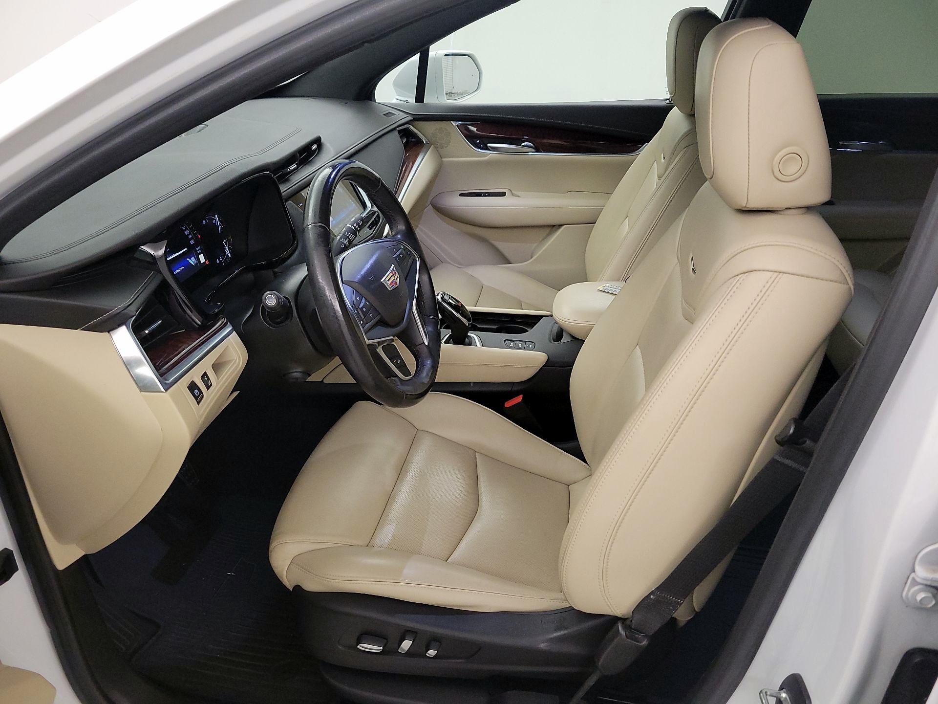 Thumbnail: 2018 Cadillac XT5 - 11