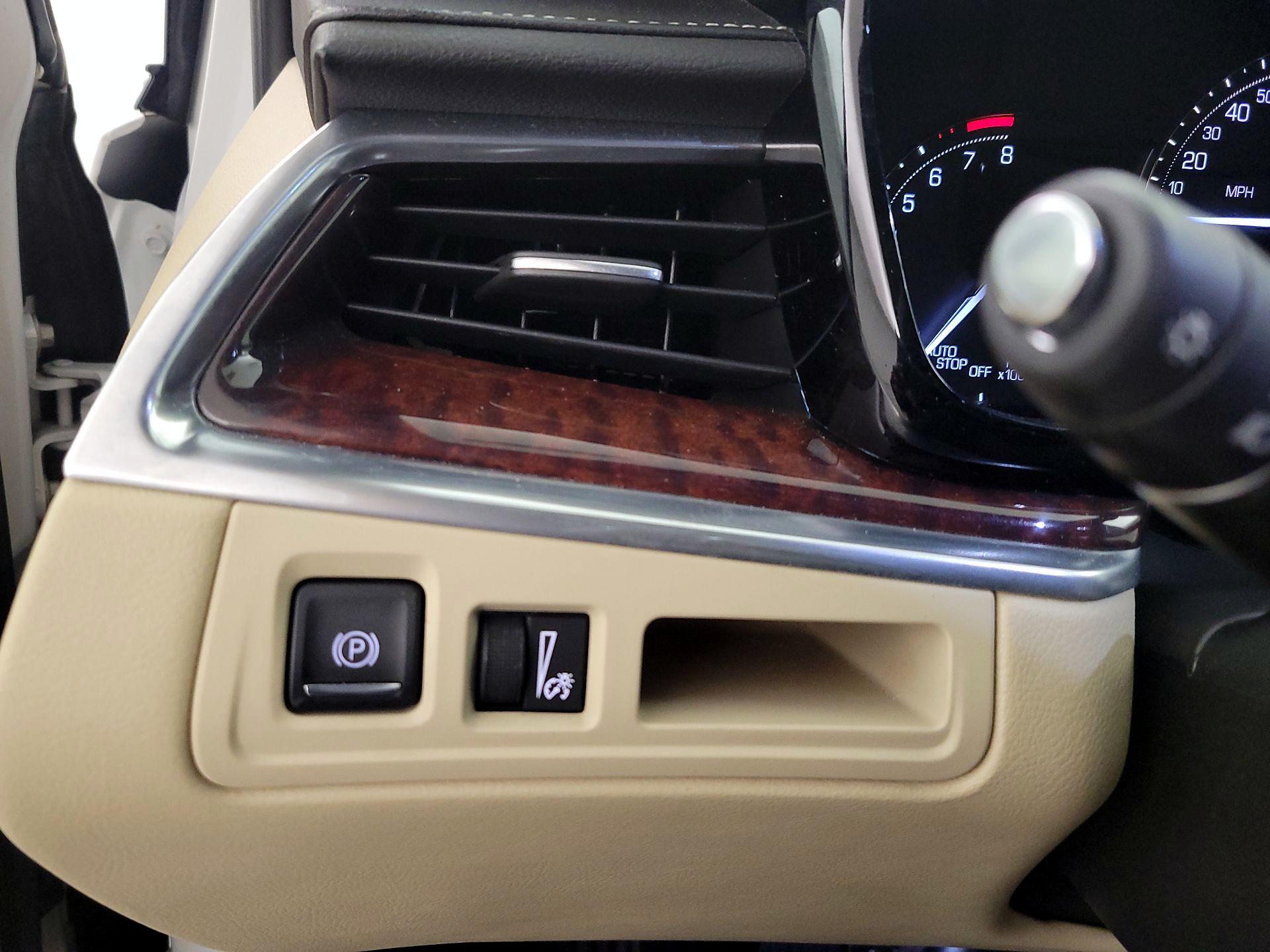 Thumbnail: 2018 Cadillac XT5 - 13