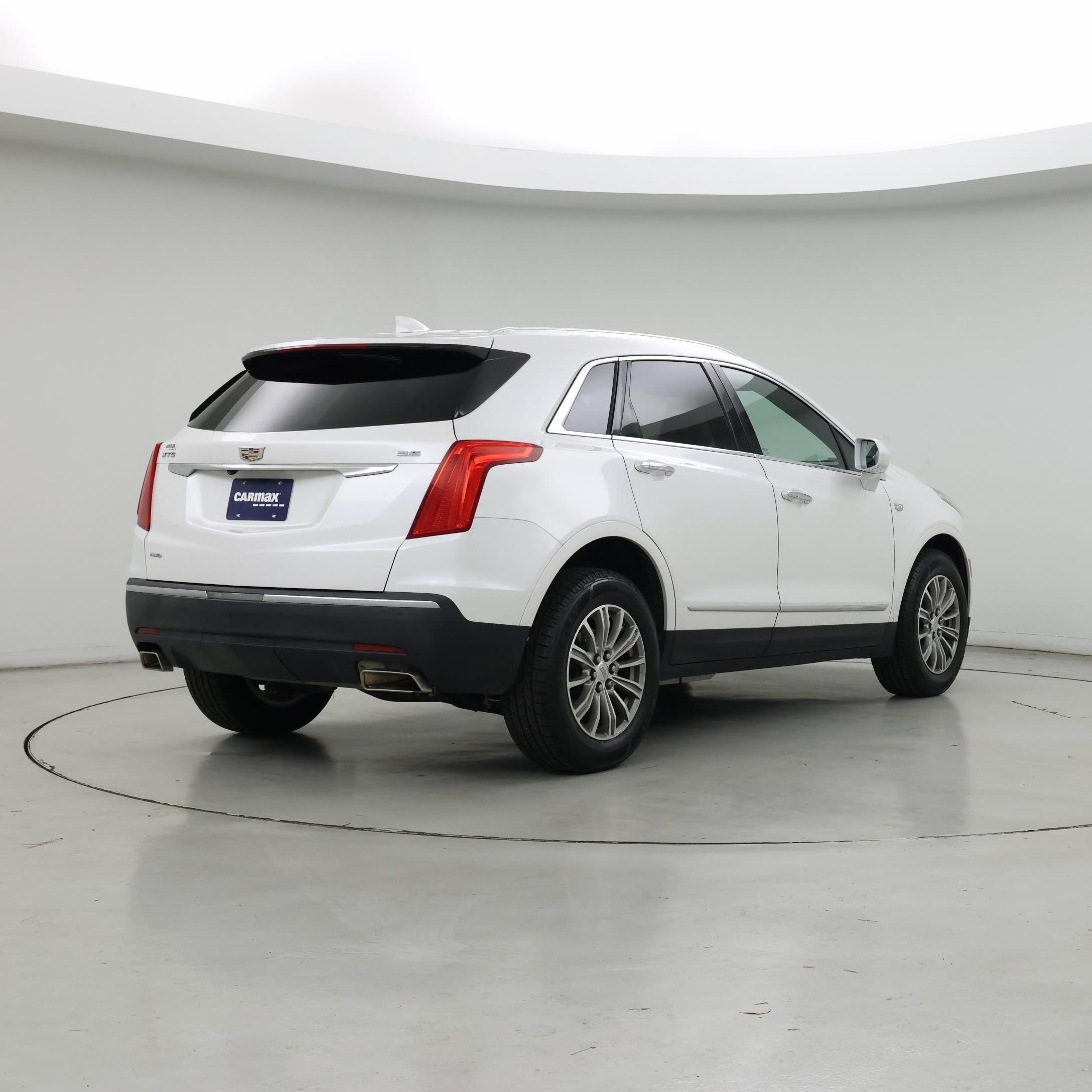 Thumbnail: 2018 Cadillac XT5 - 8