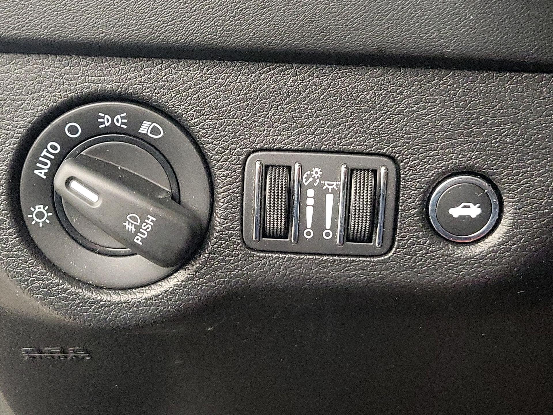 Thumbnail: 2021 Dodge Charger - 13