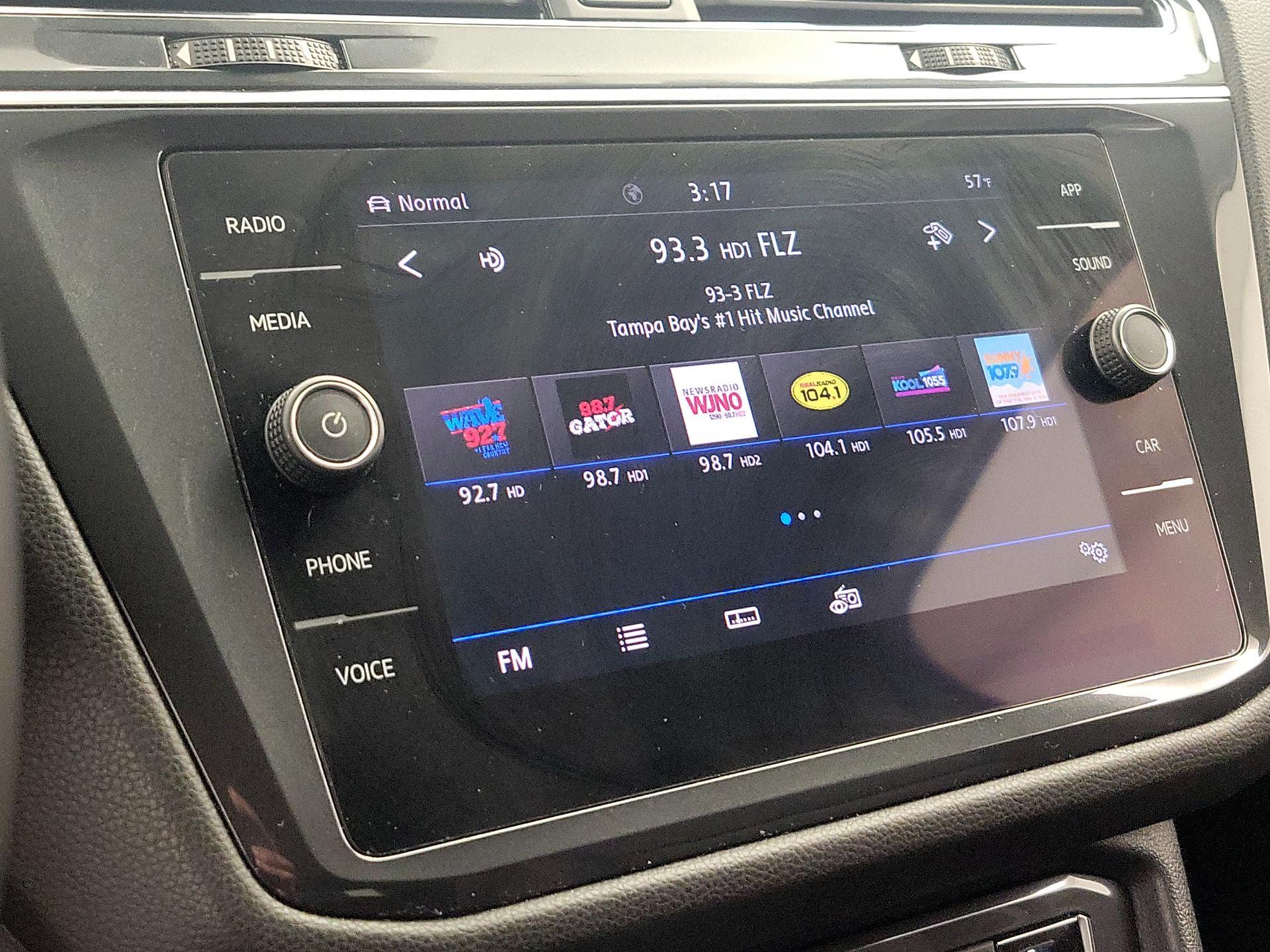 Thumbnail: 2020 Volkswagen Tiguan - 15