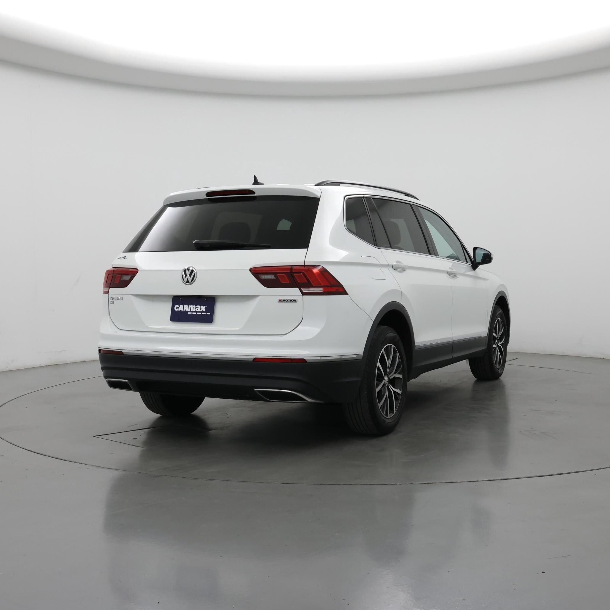 Thumbnail: 2020 Volkswagen Tiguan - 8