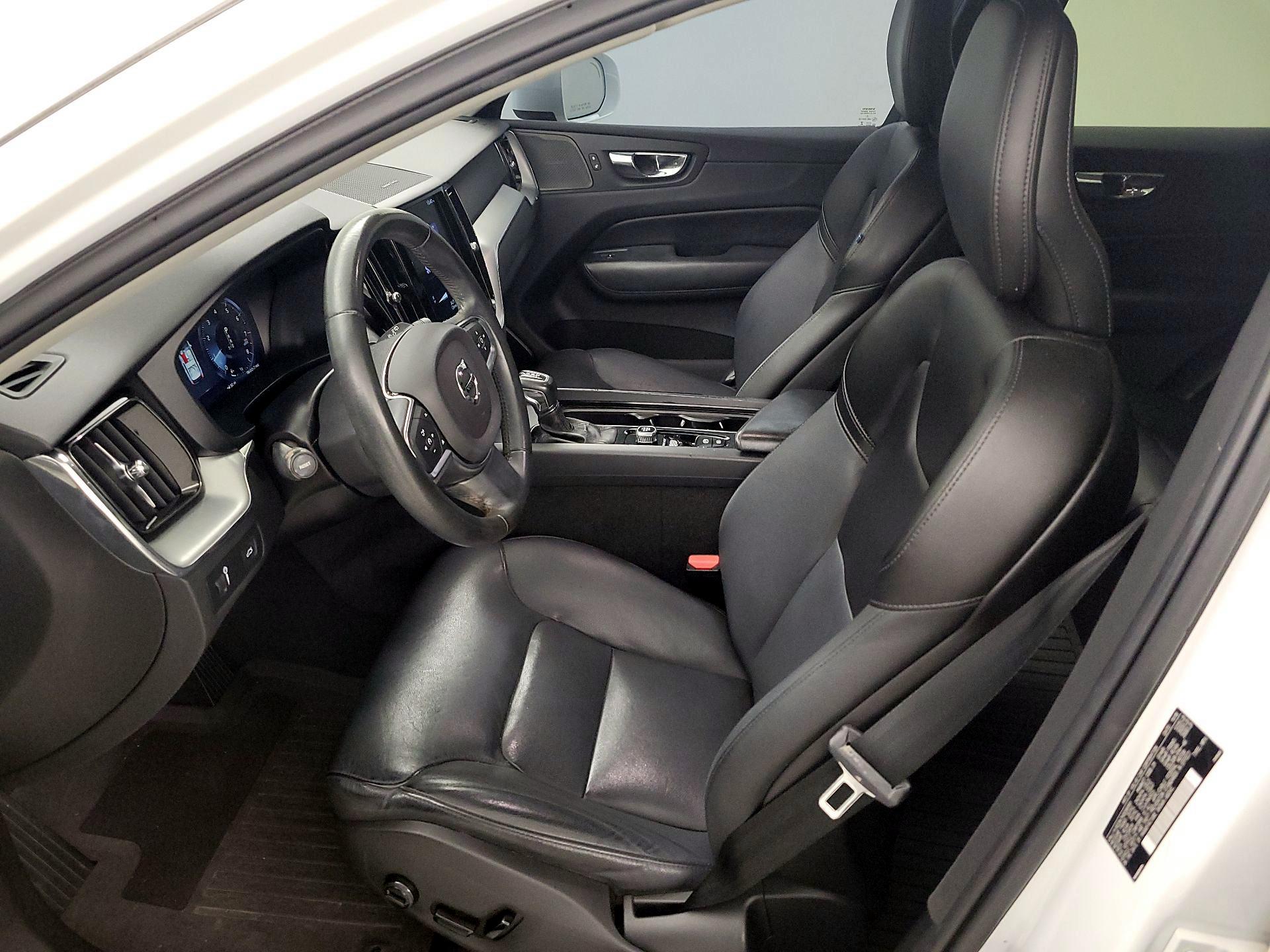 Thumbnail: 2019 Volvo XC60 - 11