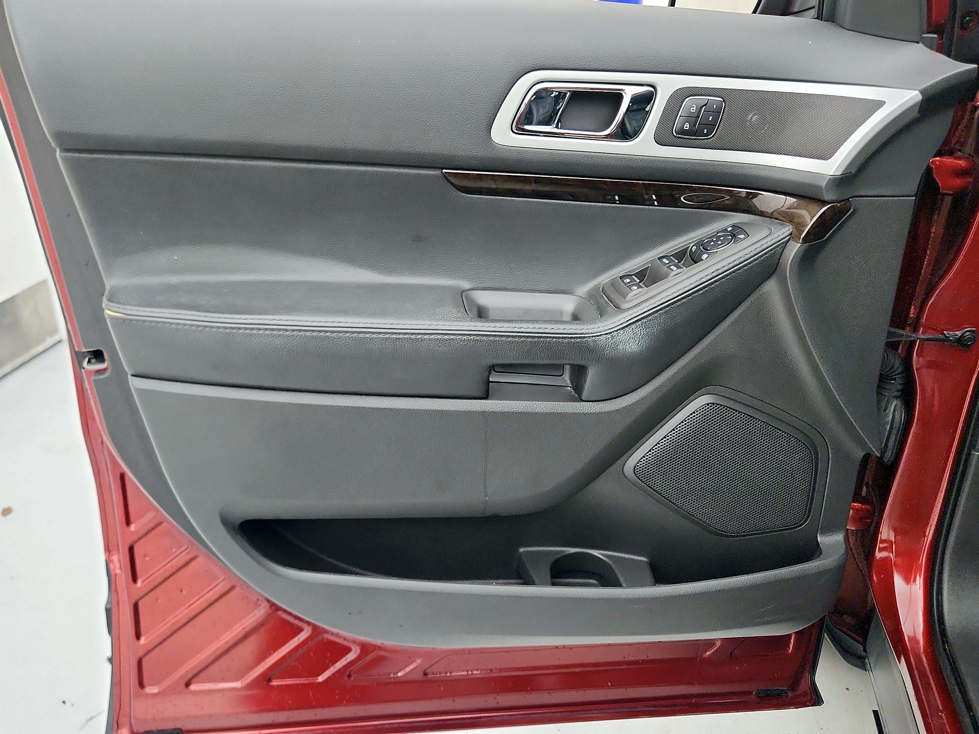 Thumbnail: 2014 Ford Explorer - 12