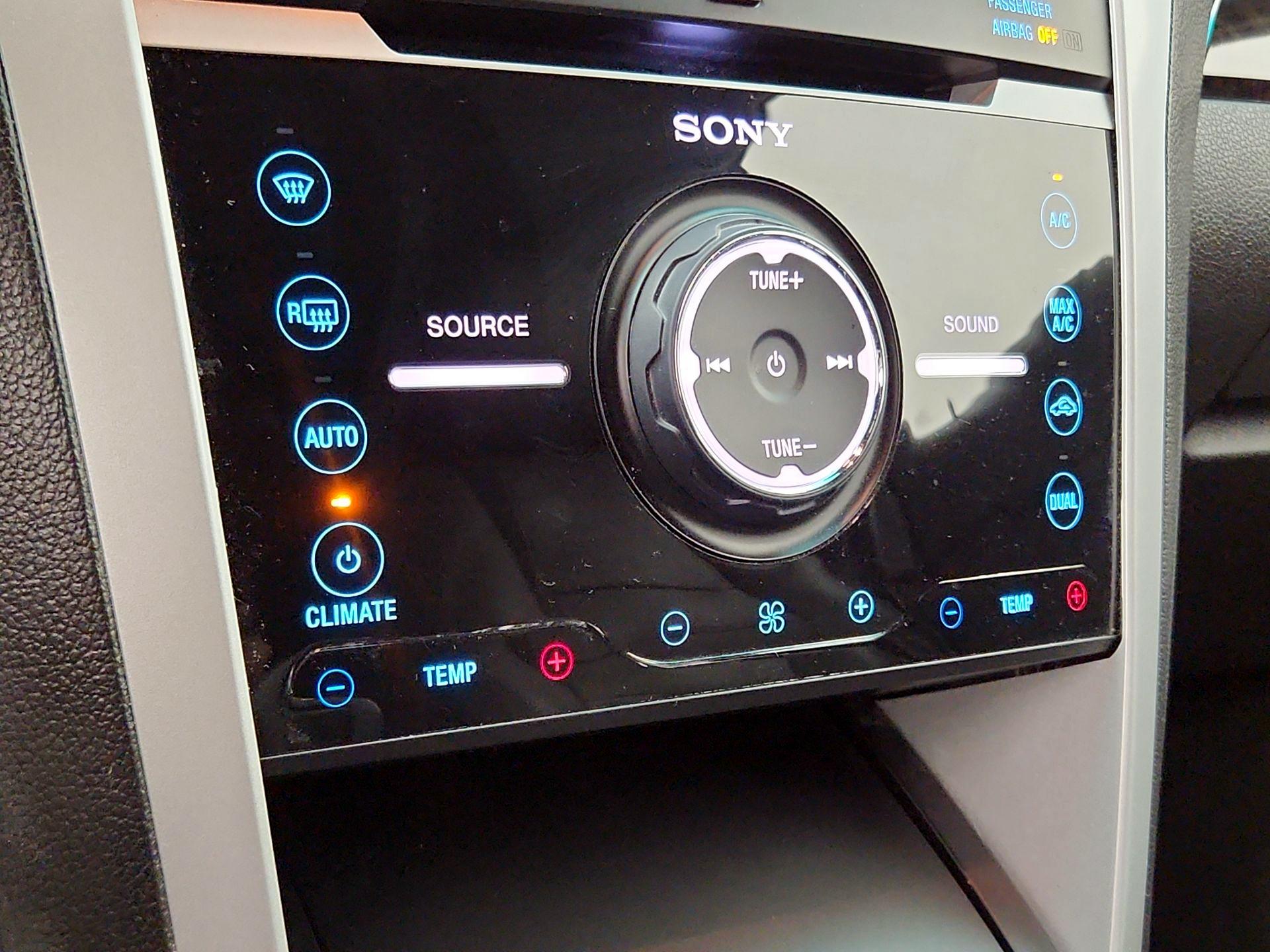 Thumbnail: 2014 Ford Explorer - 17