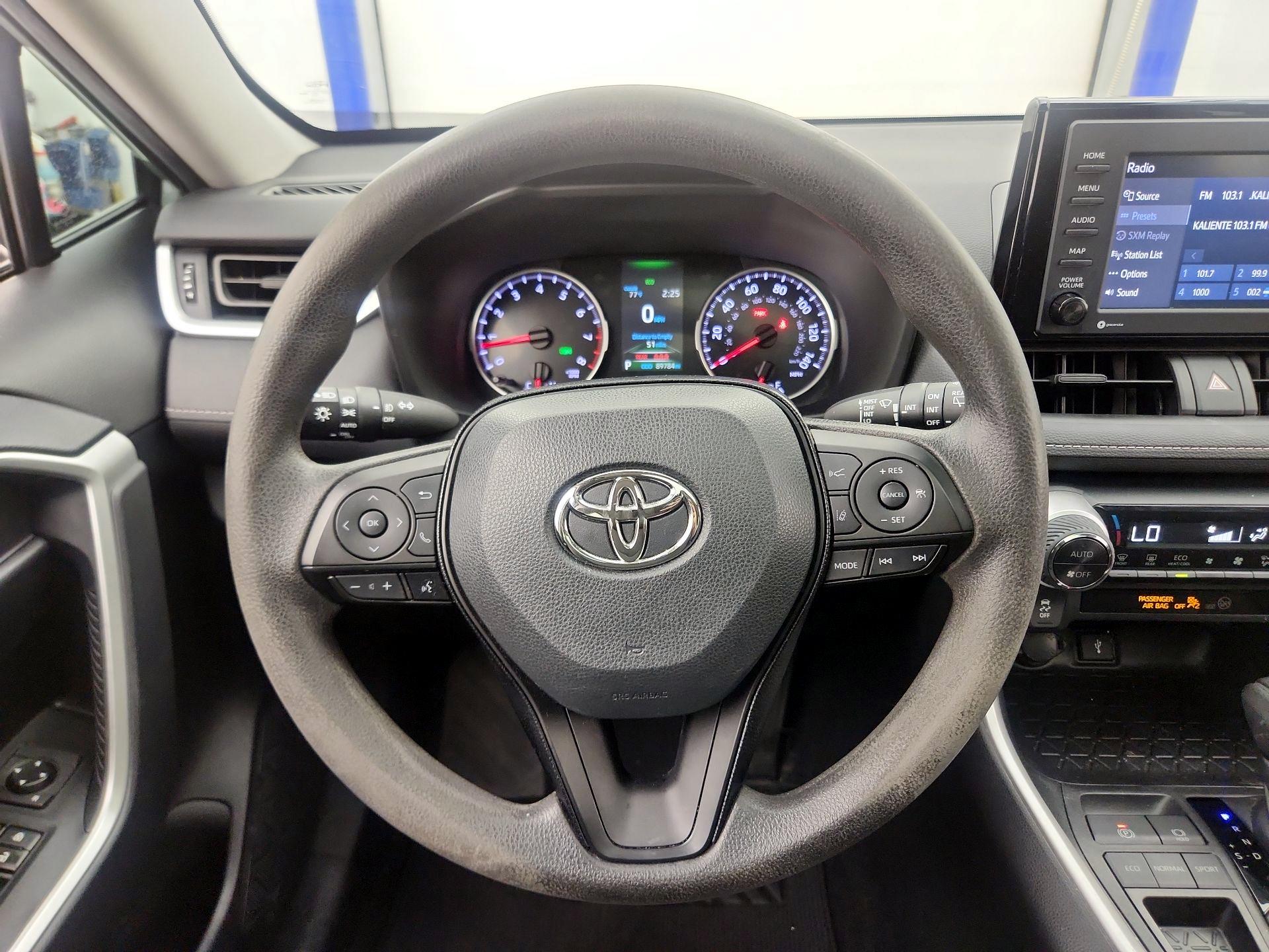 Thumbnail: 2021 Toyota RAV4 - 10