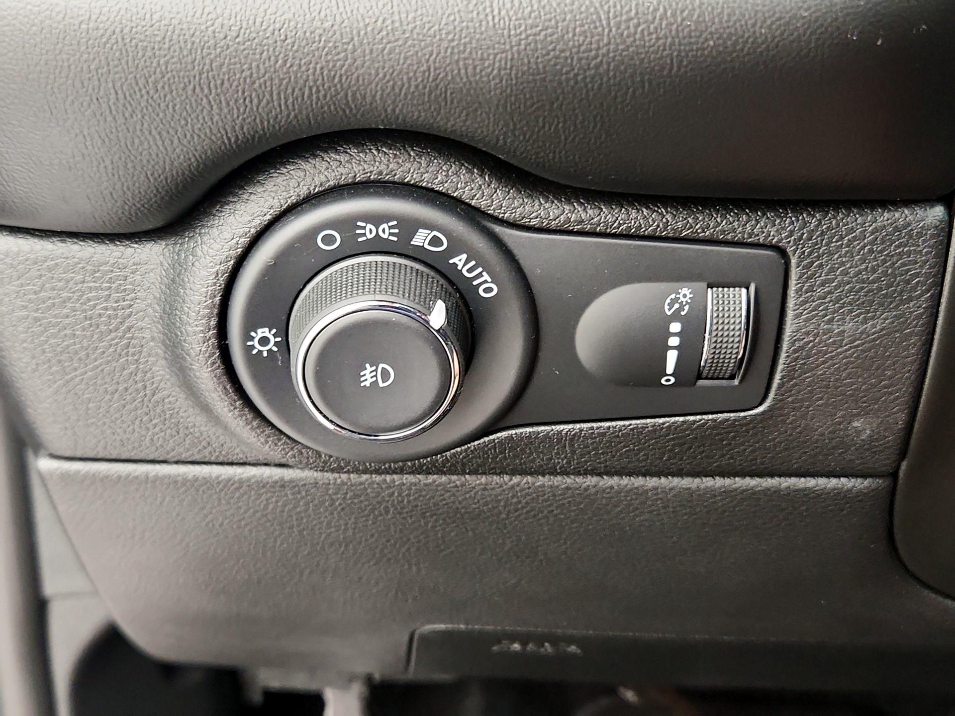 Thumbnail: 2021 Dodge Durango - 13