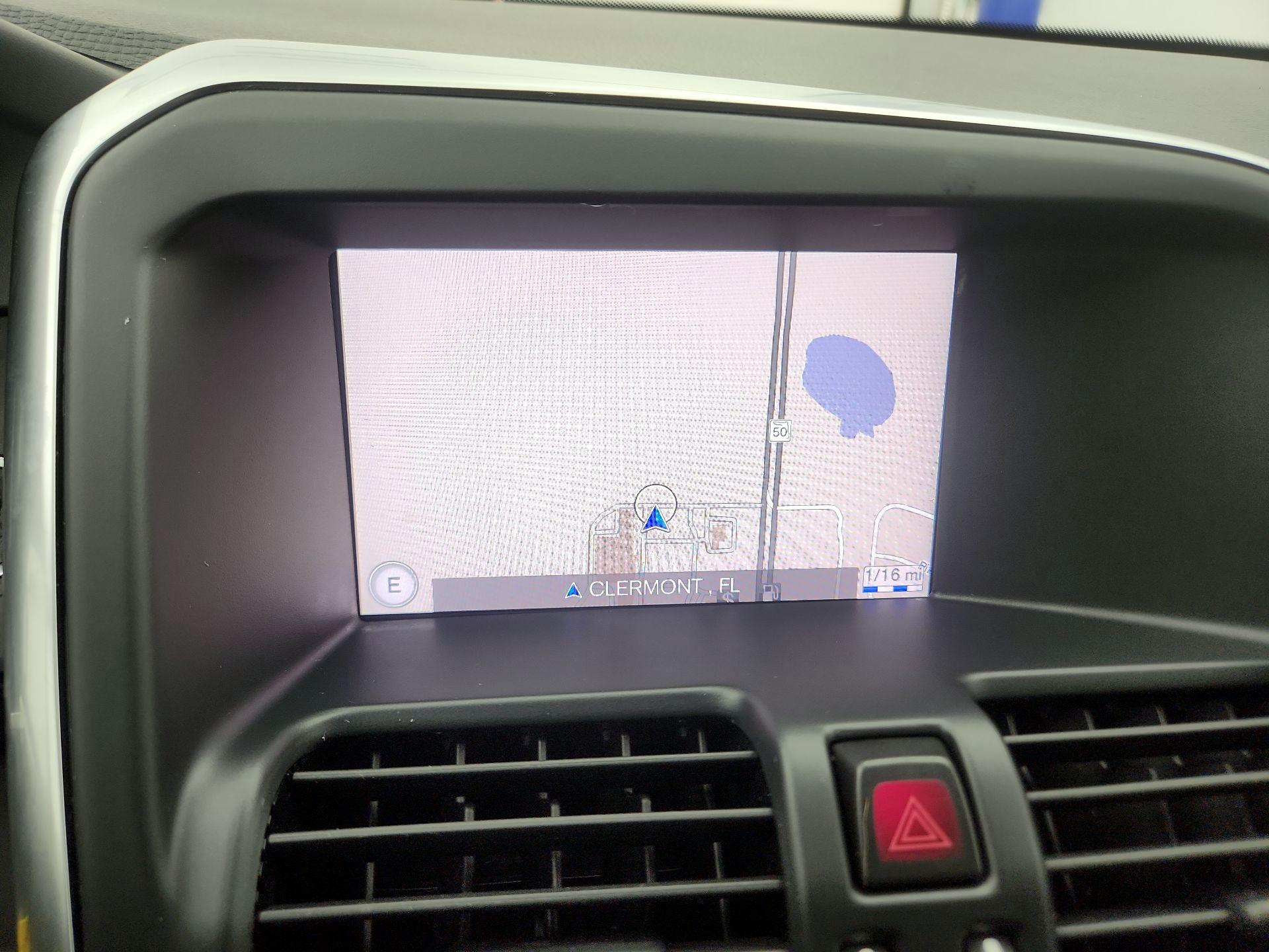 Thumbnail: 2017 Volvo XC60 - 14