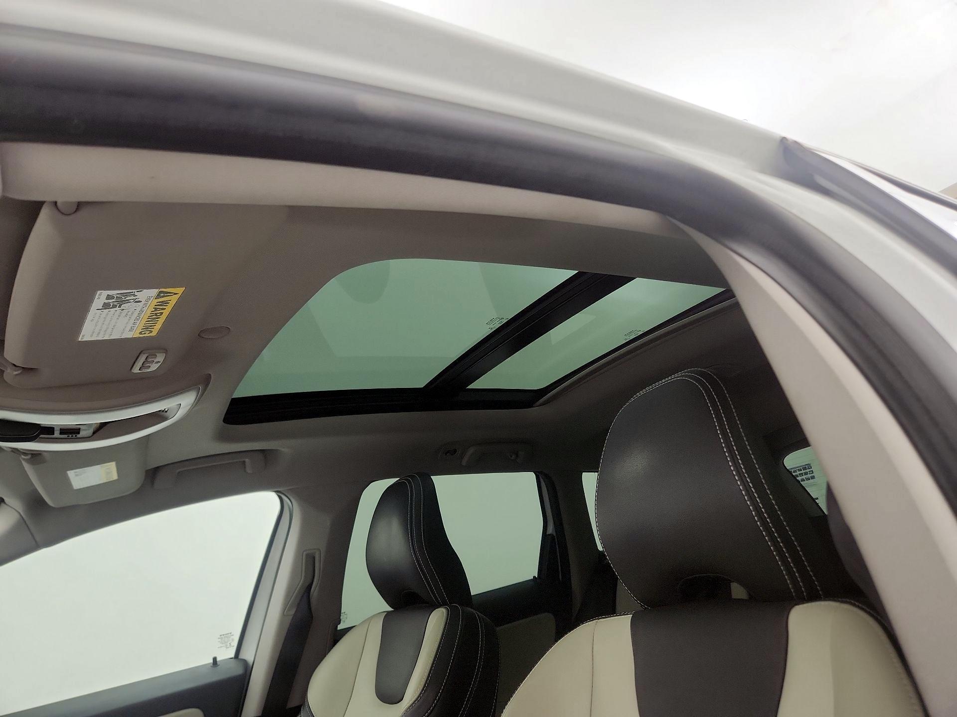 Thumbnail: 2017 Volvo XC60 - 20