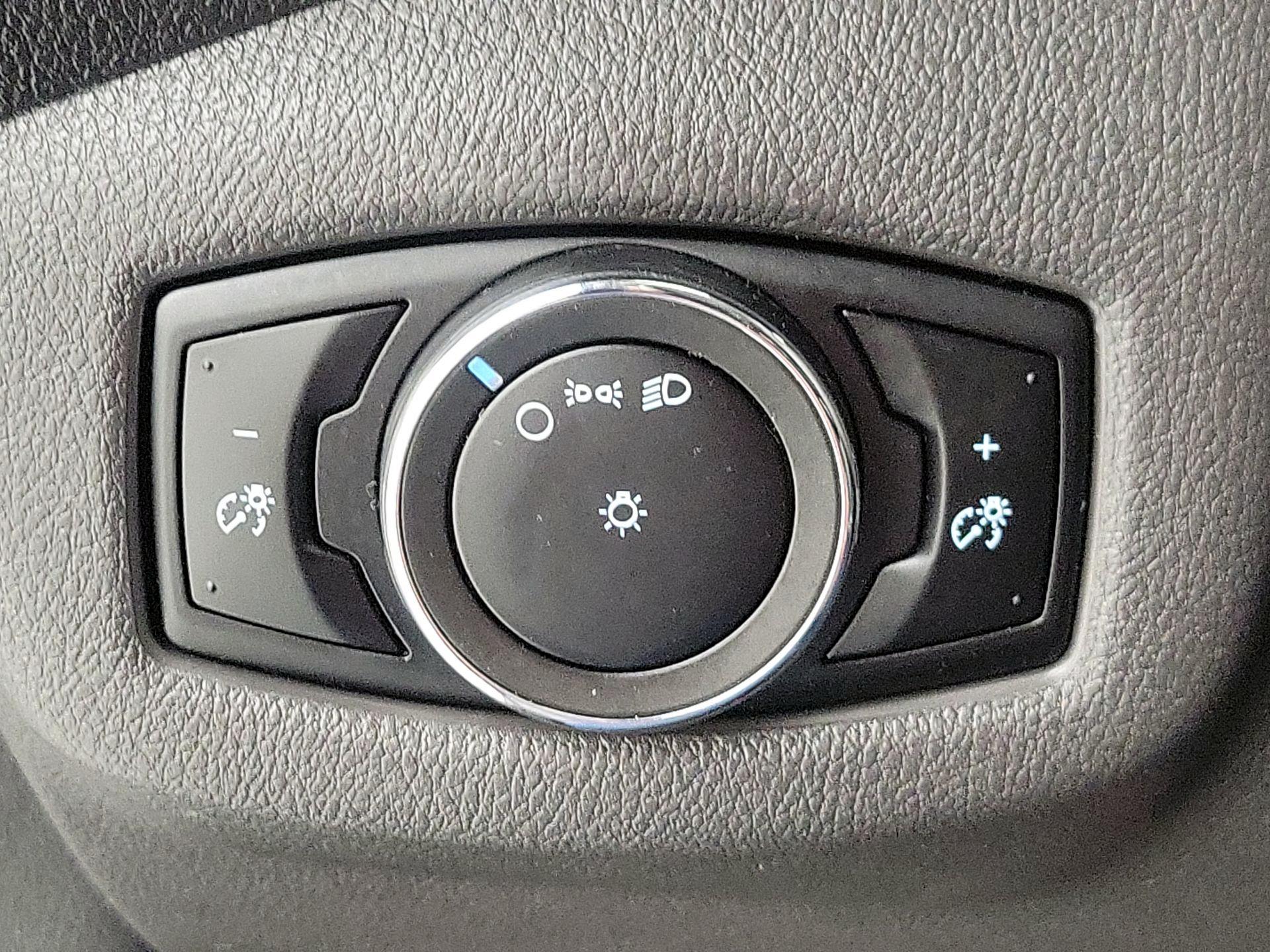 Thumbnail: 2016 Ford Transit Series - 13