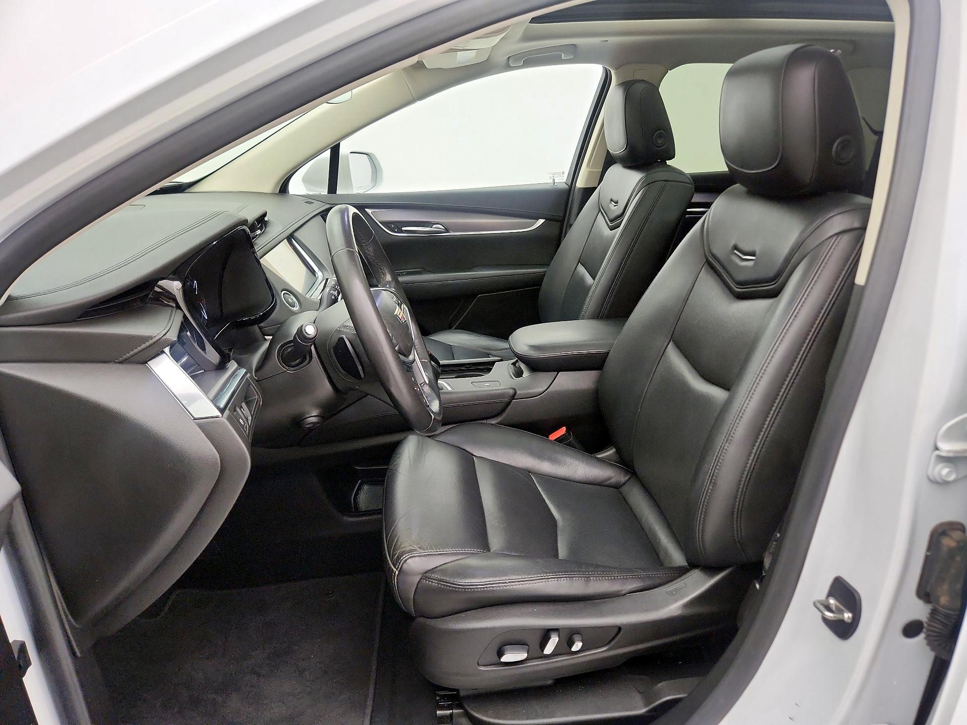 Thumbnail: 2019 Cadillac XT5 - 11