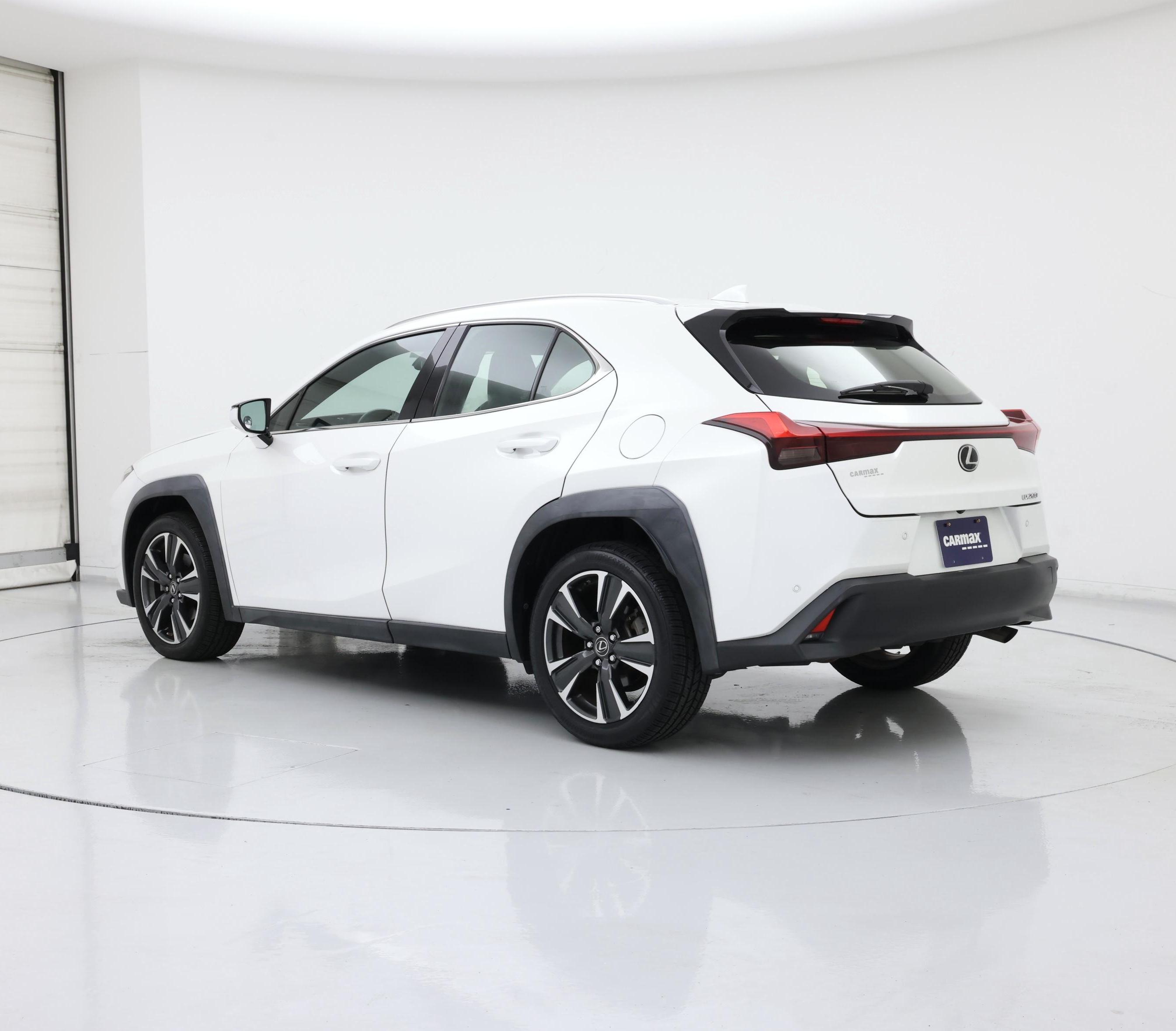 Thumbnail: 2019 Lexus UX - 2