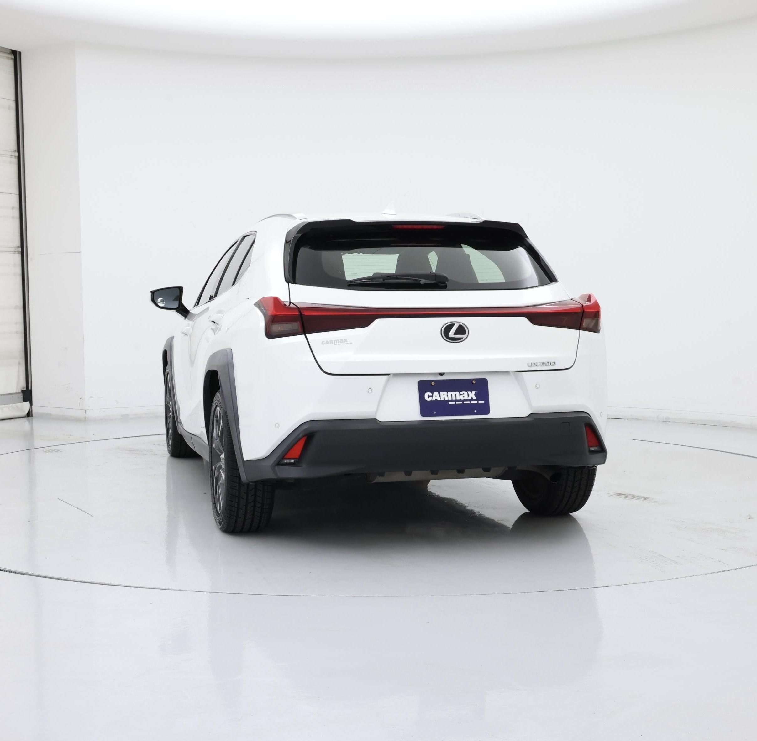 Thumbnail: 2019 Lexus UX - 6