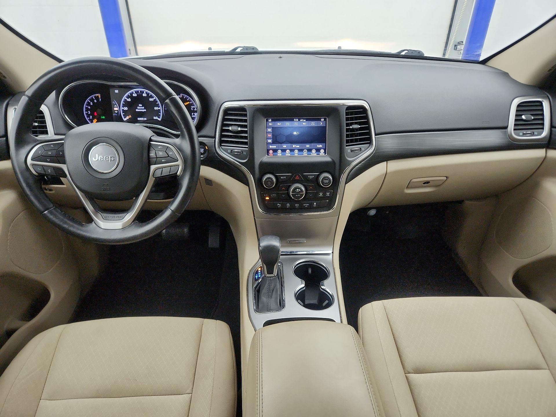 Thumbnail: 2020 Jeep Grand Cherokee - 9