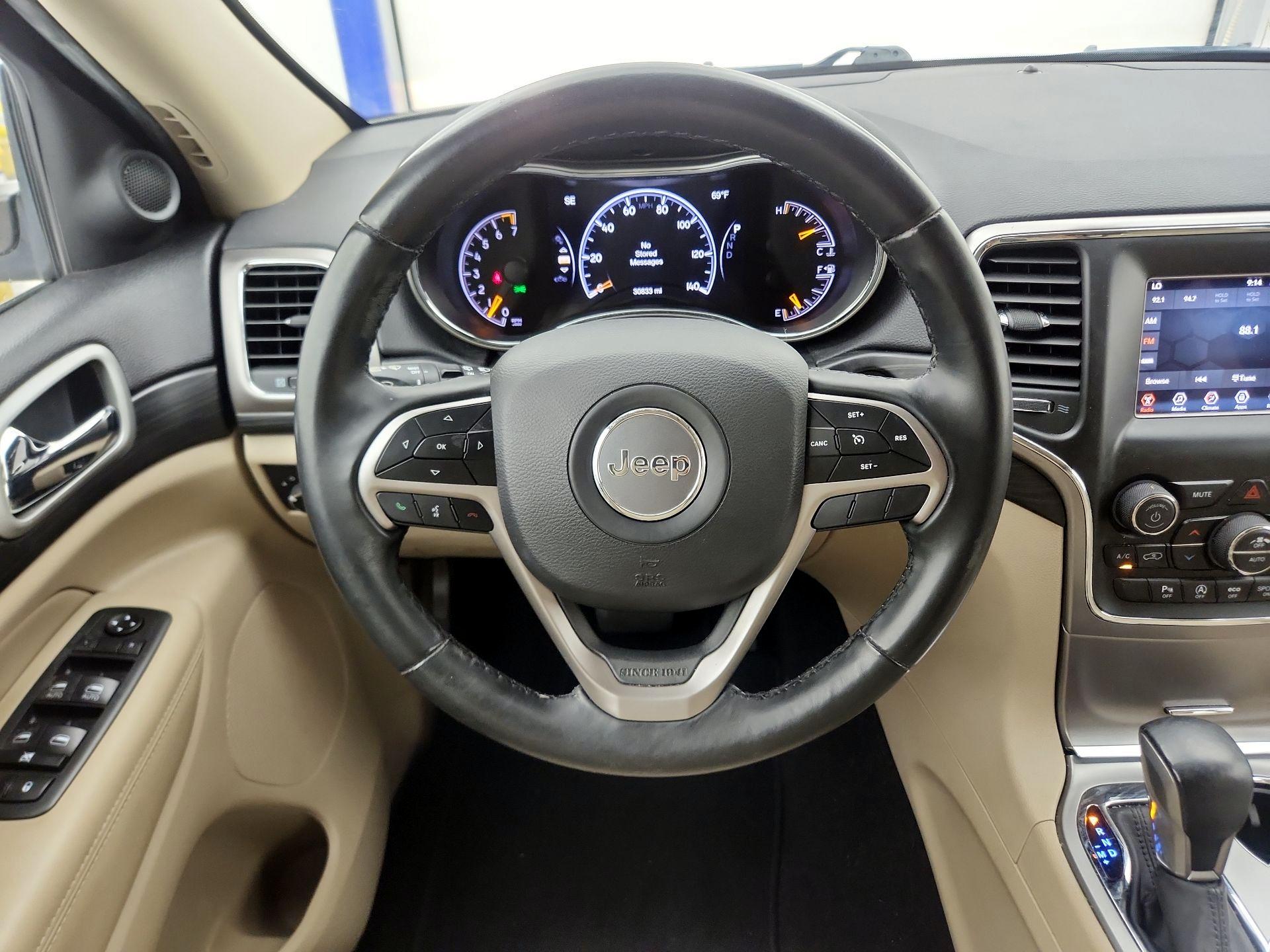 Thumbnail: 2020 Jeep Grand Cherokee - 10